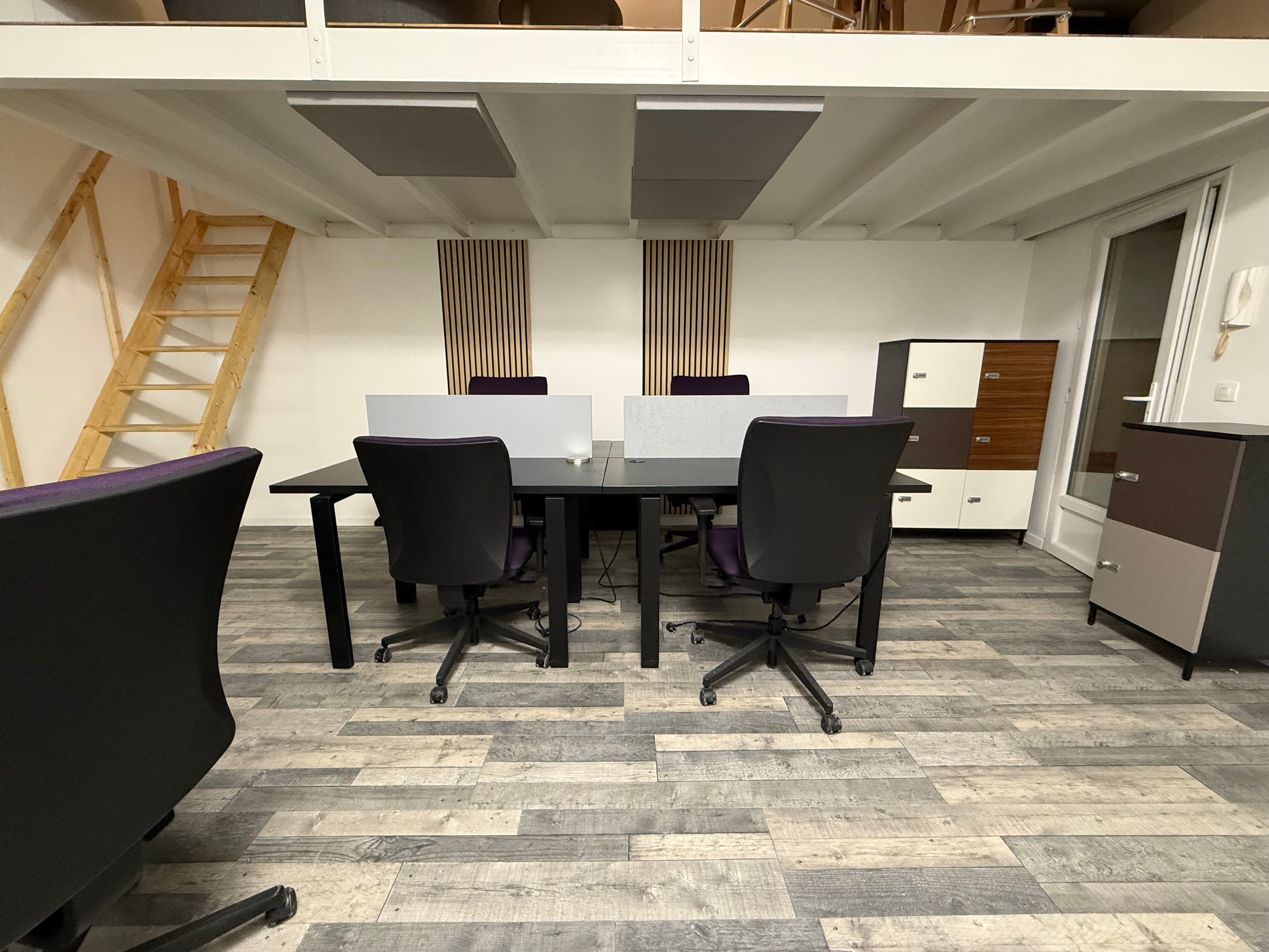 Espace Coworking (Bench de 4 postes) Espace Coworking (Bench de 4 postes)