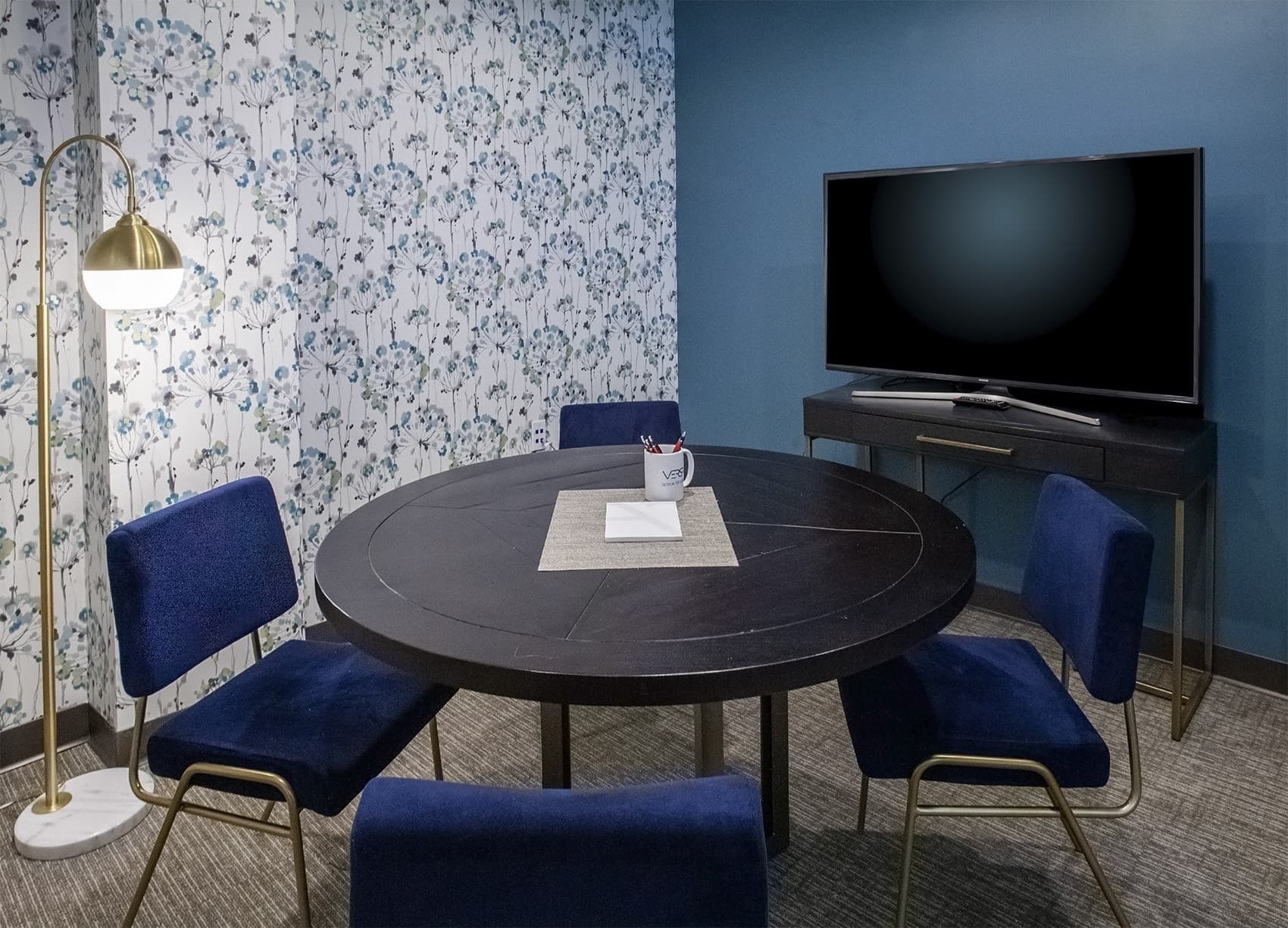 Huddle B Meeting Room