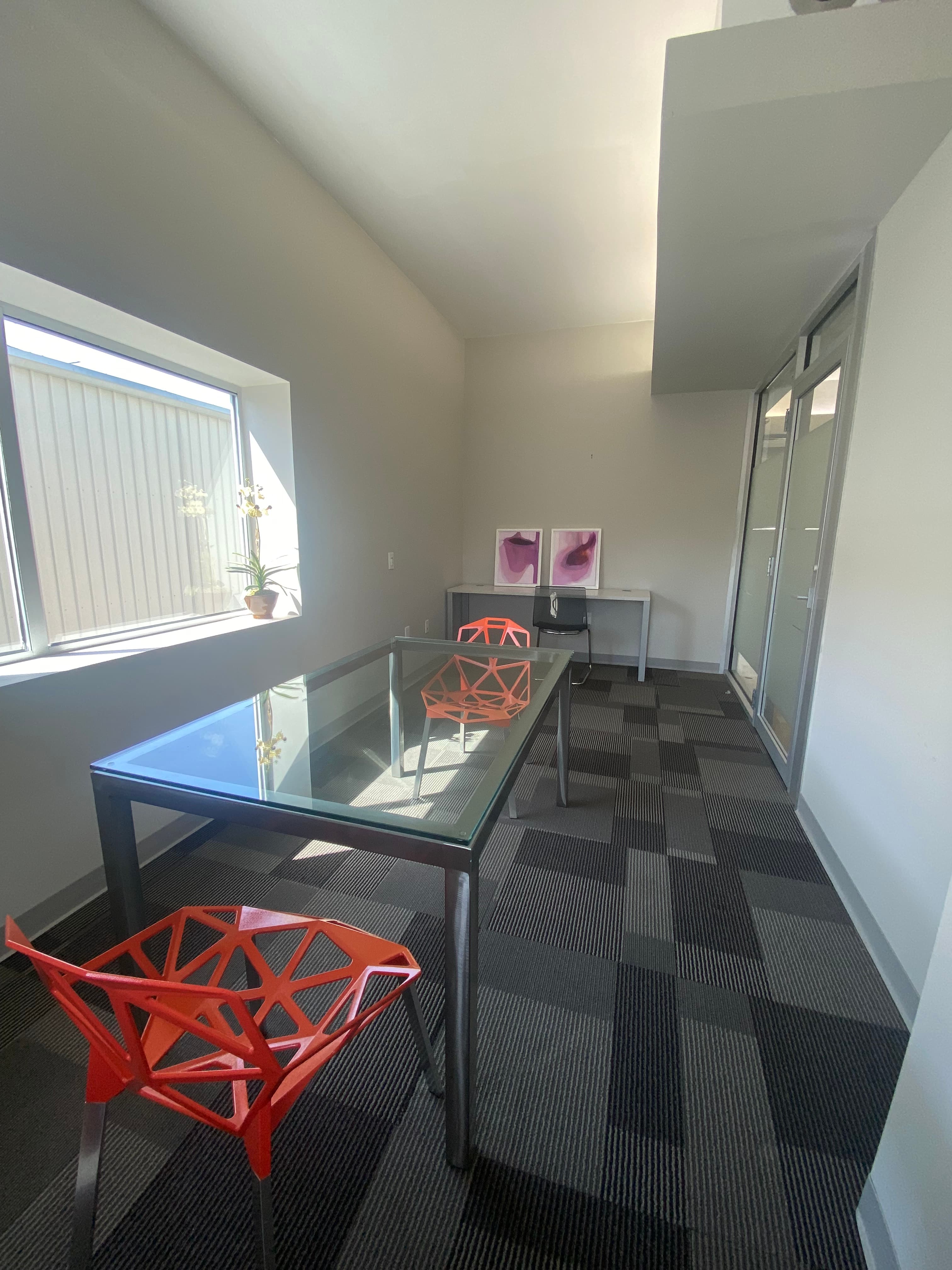 Office 204