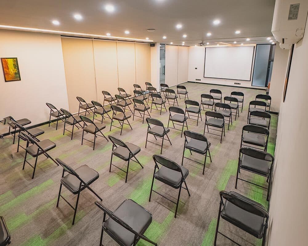 WorkPod offers a modern, comfortable, and fully equipped coworking environment designed for productivity and collaboration.