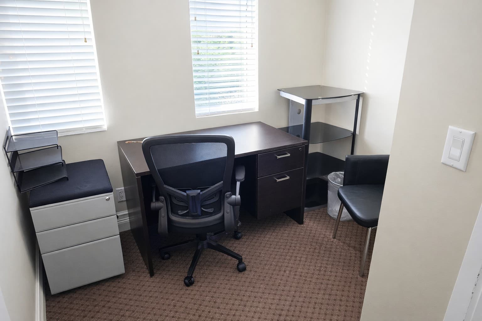 1 person windowed office $550