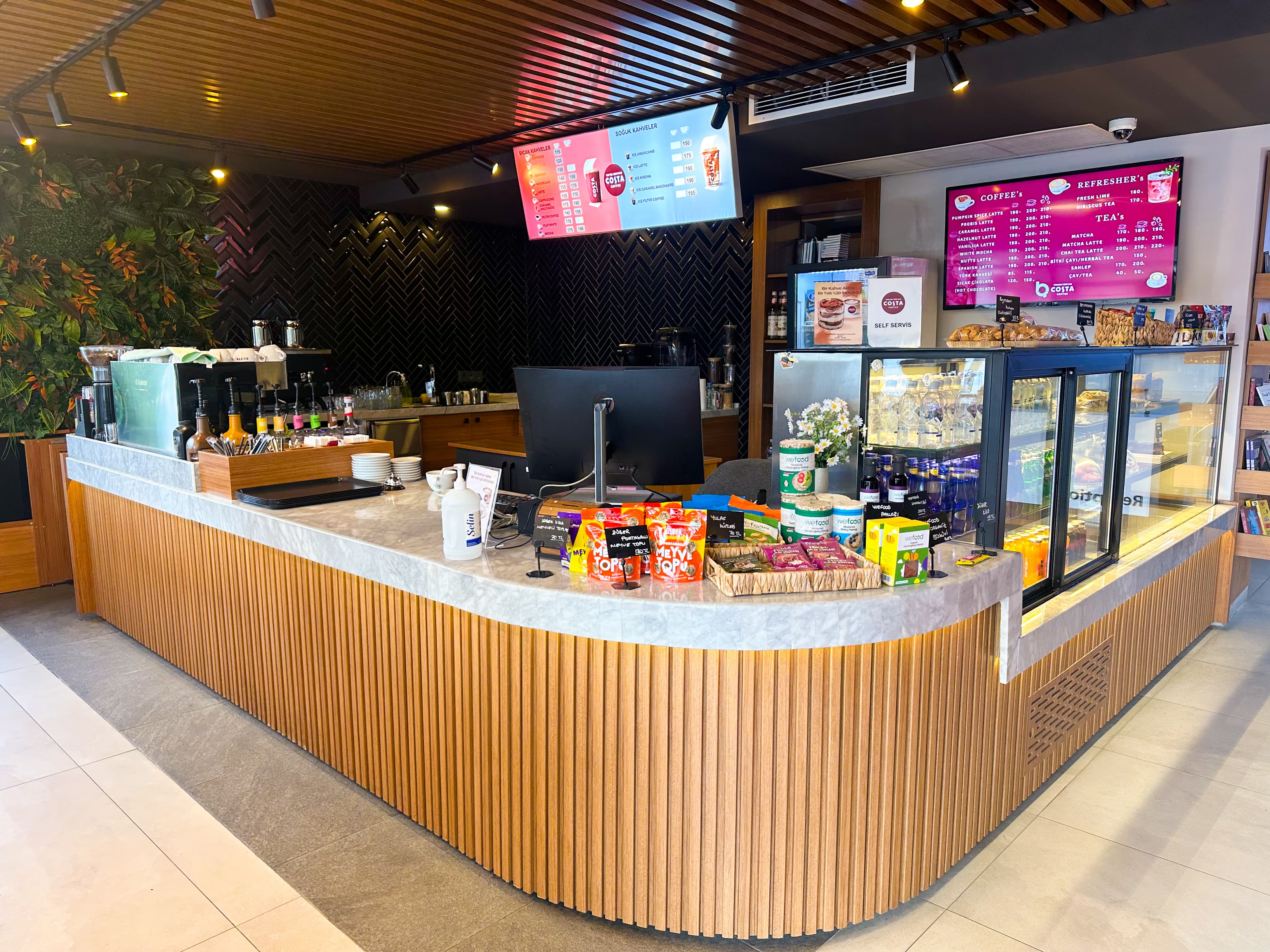Costa Coffee & Bar