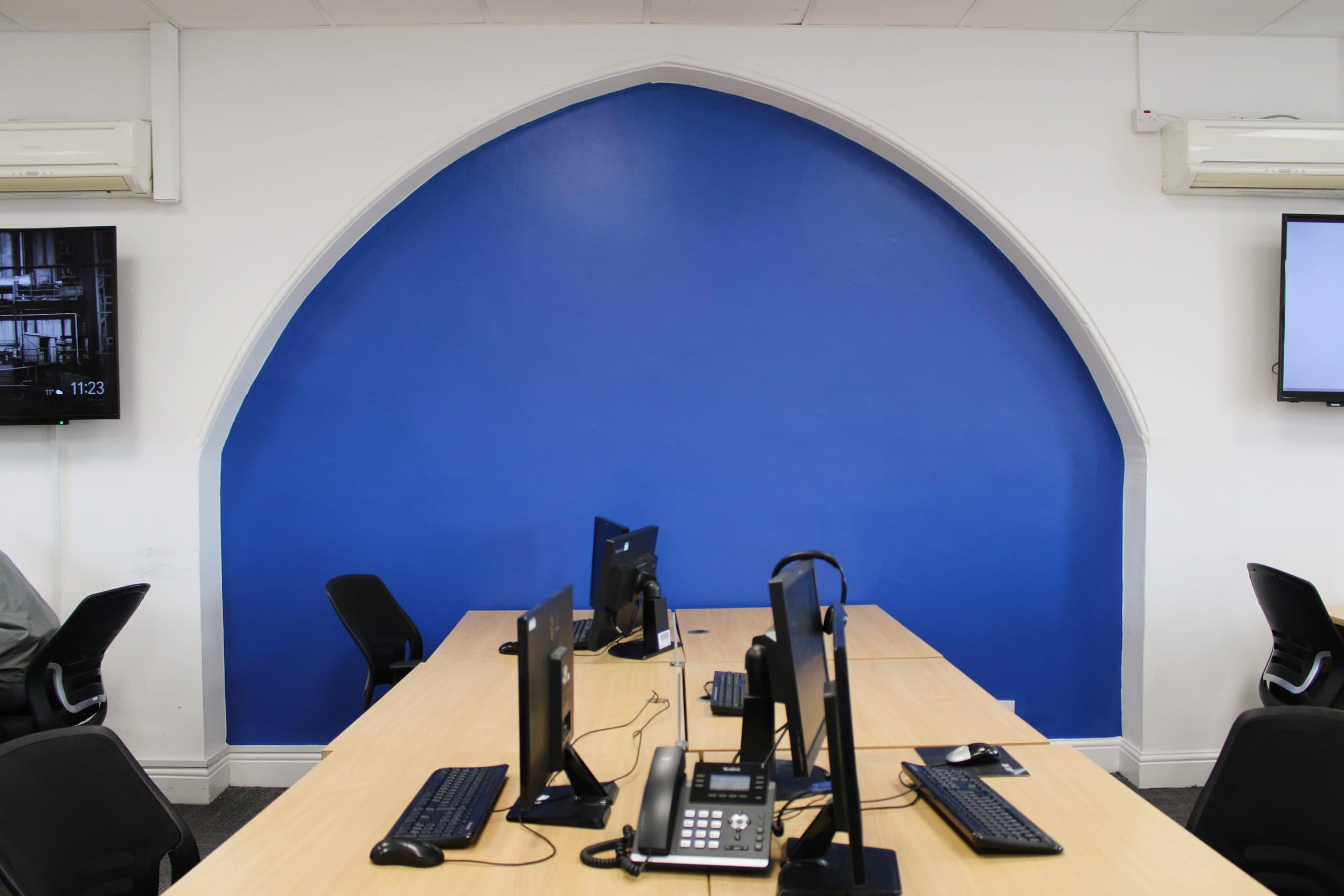 HQ BUSINESS CENTRE HQ BUSINESS CENTRE