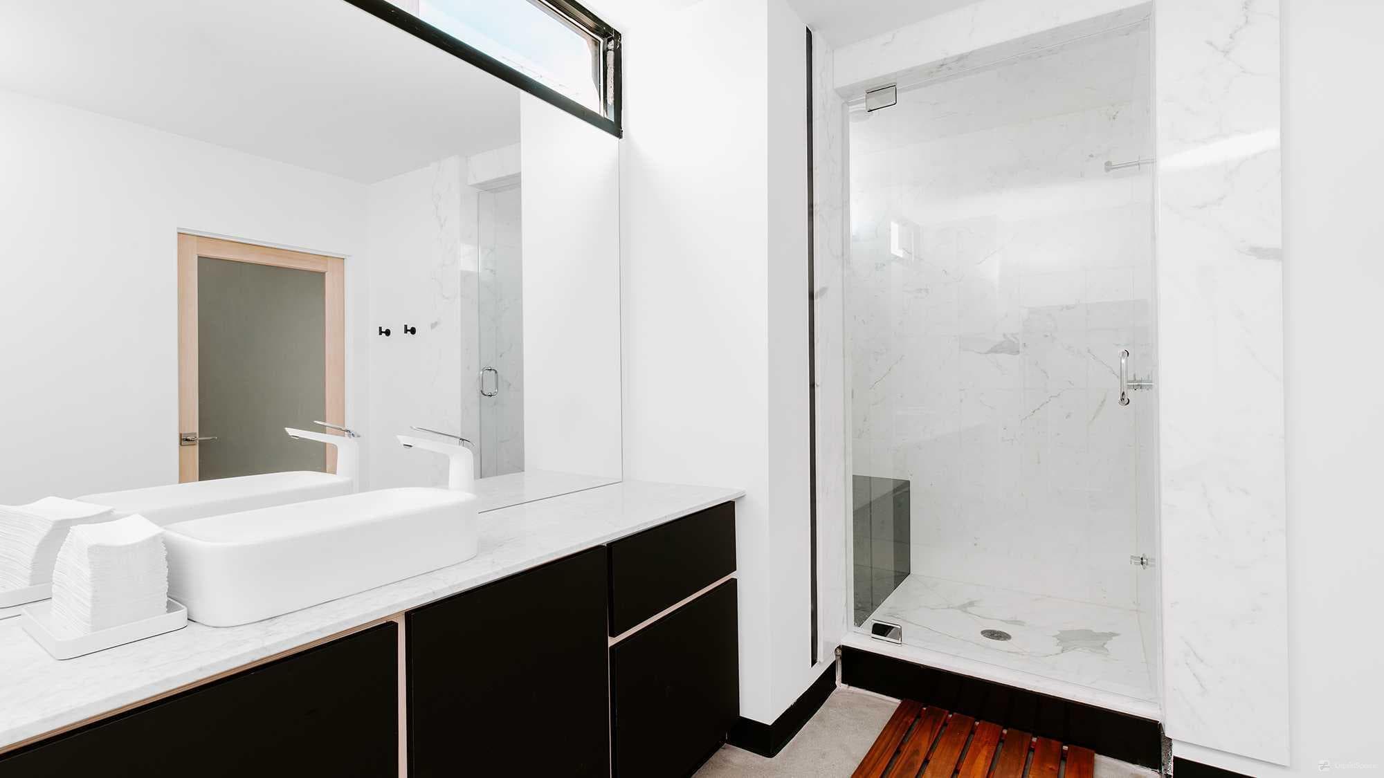 Spa Room & Steam Shower Spa Room & Steam Shower