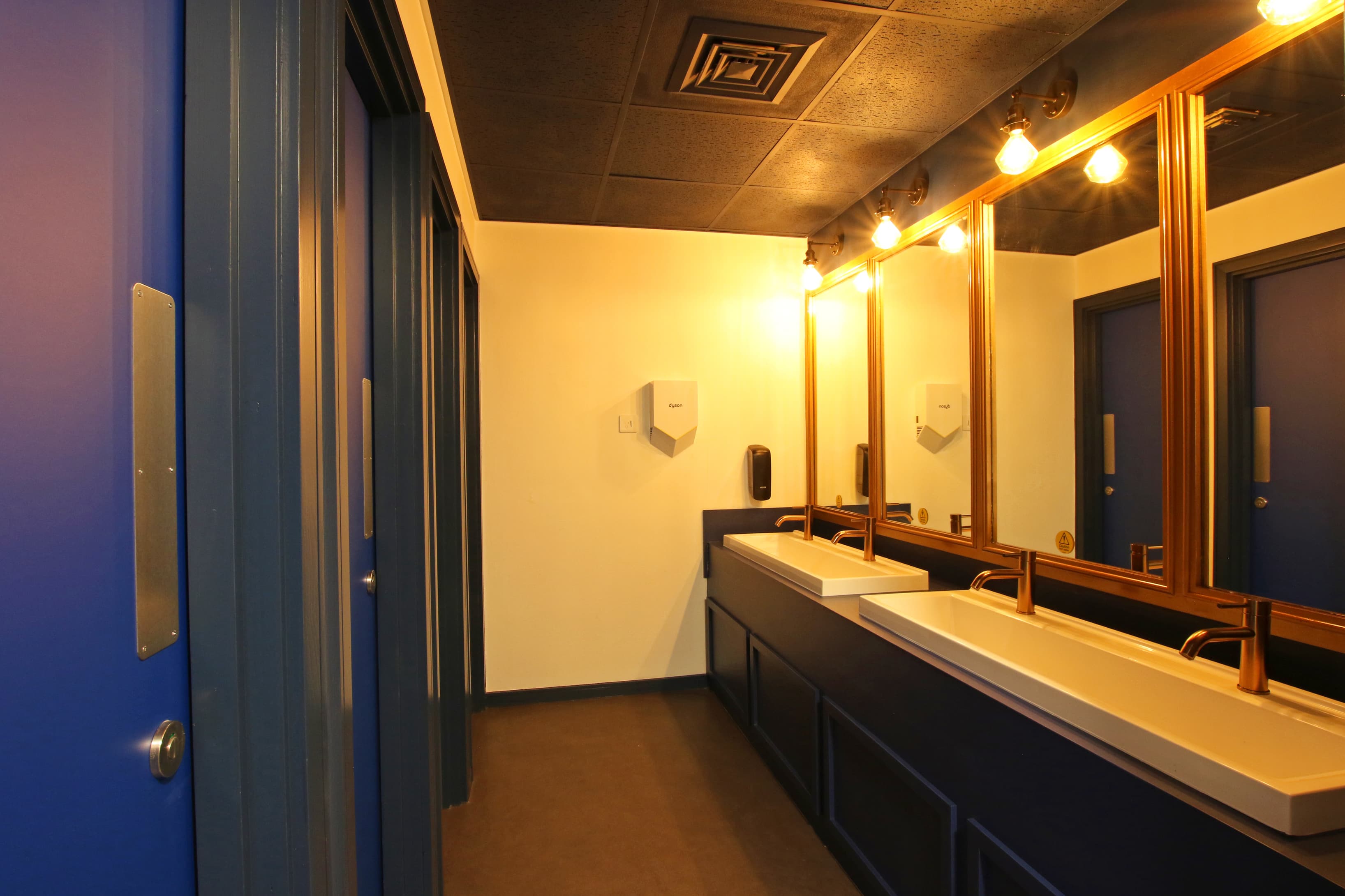 Toilets Toilets