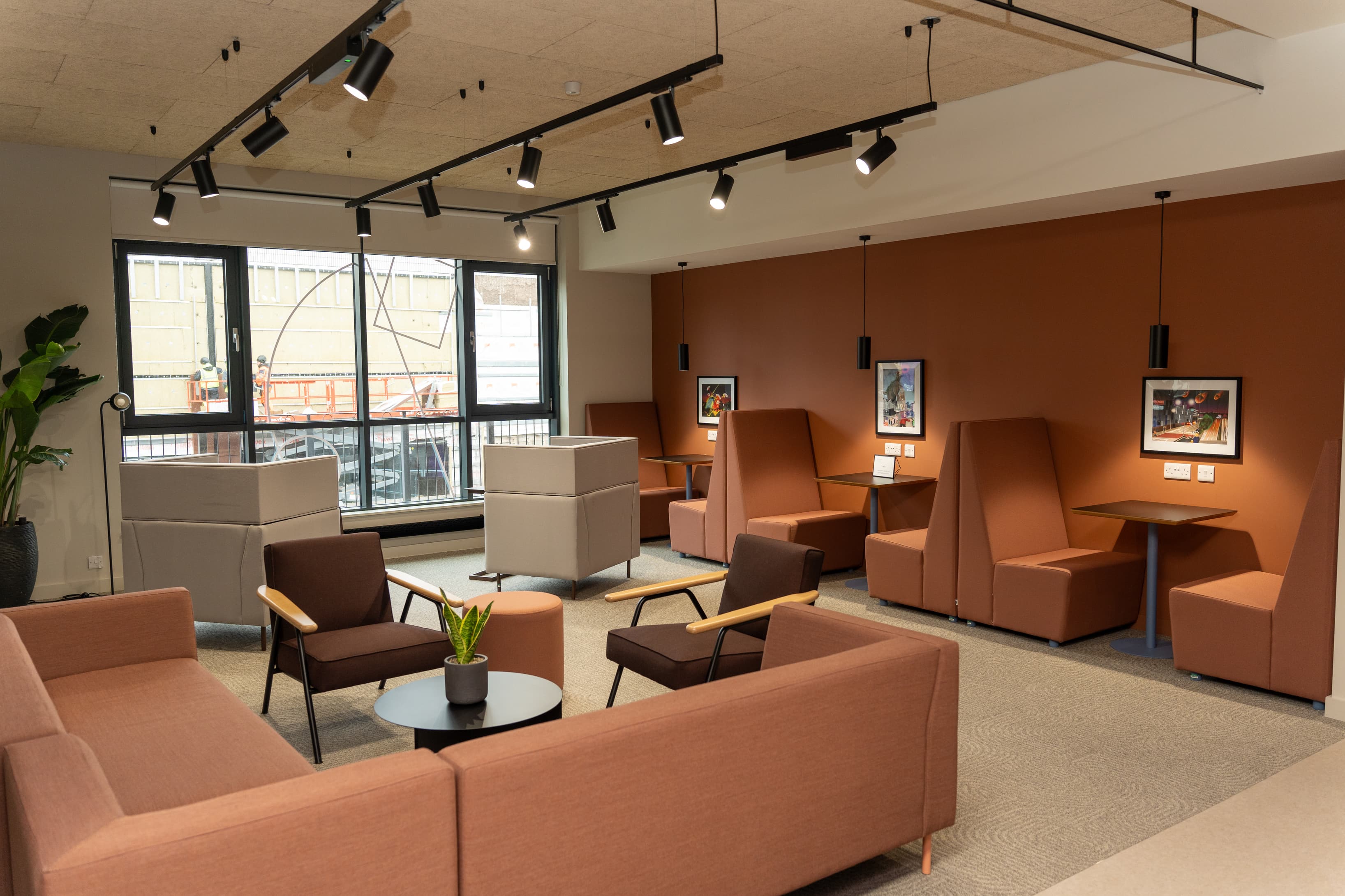 Breakout/Lounge Space Breakout/Lounge Space