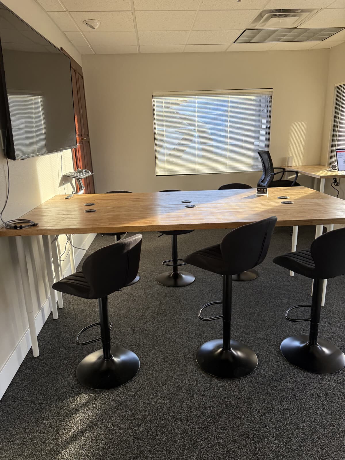 Flex Space Open Desks Flex Space Open Desks