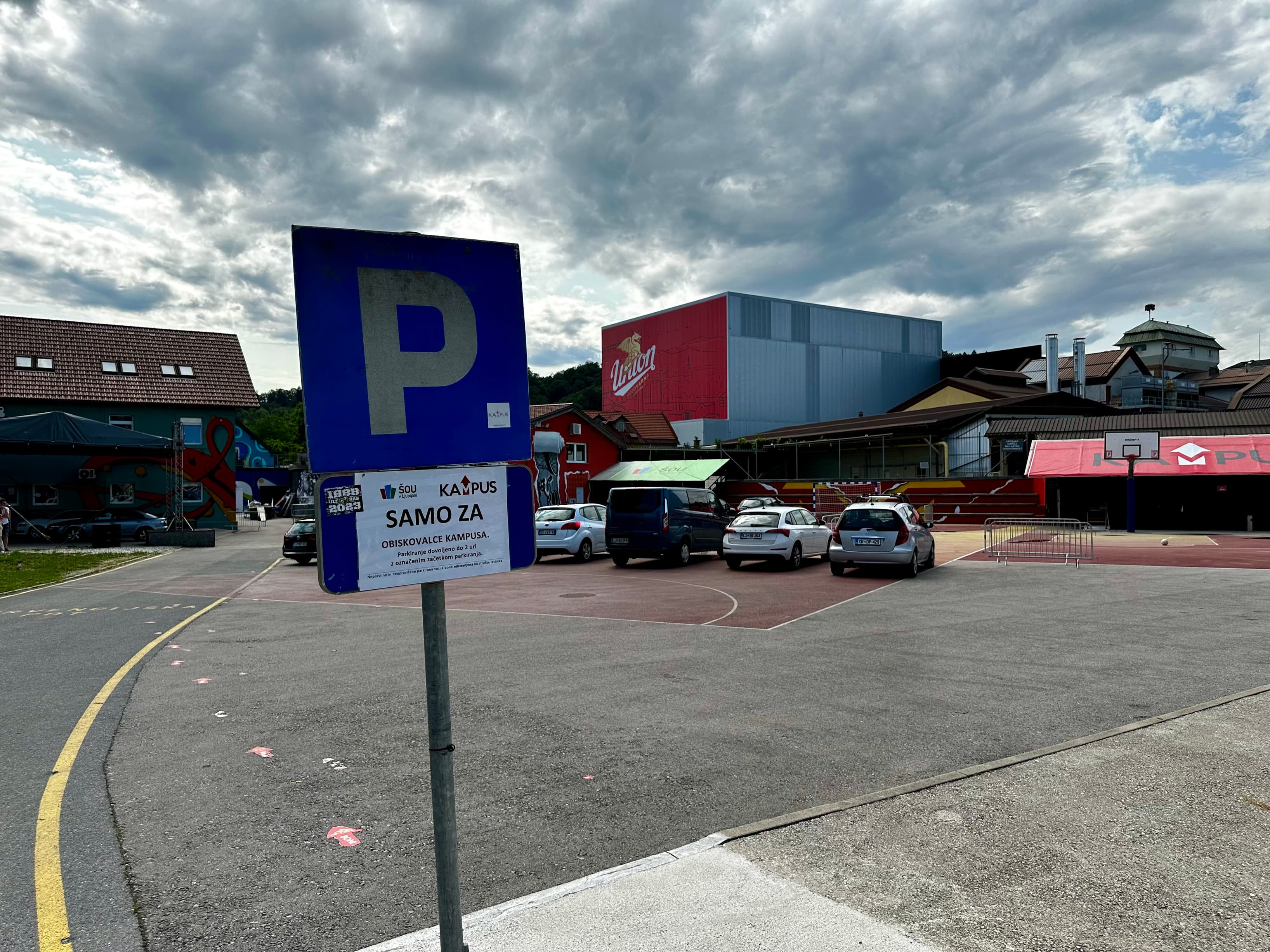 Big platform for parking. Big platform for parking.