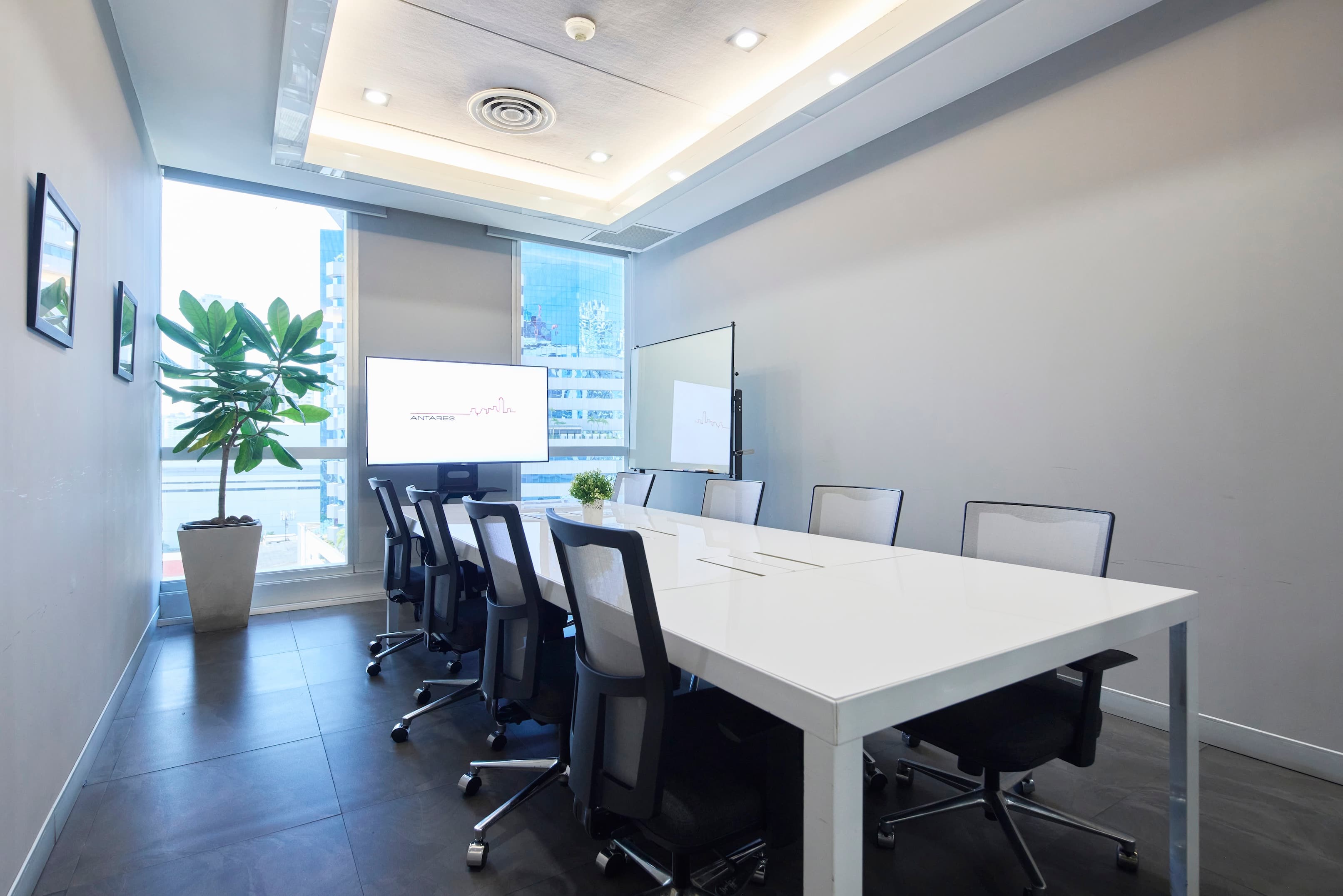 M size meeting room
