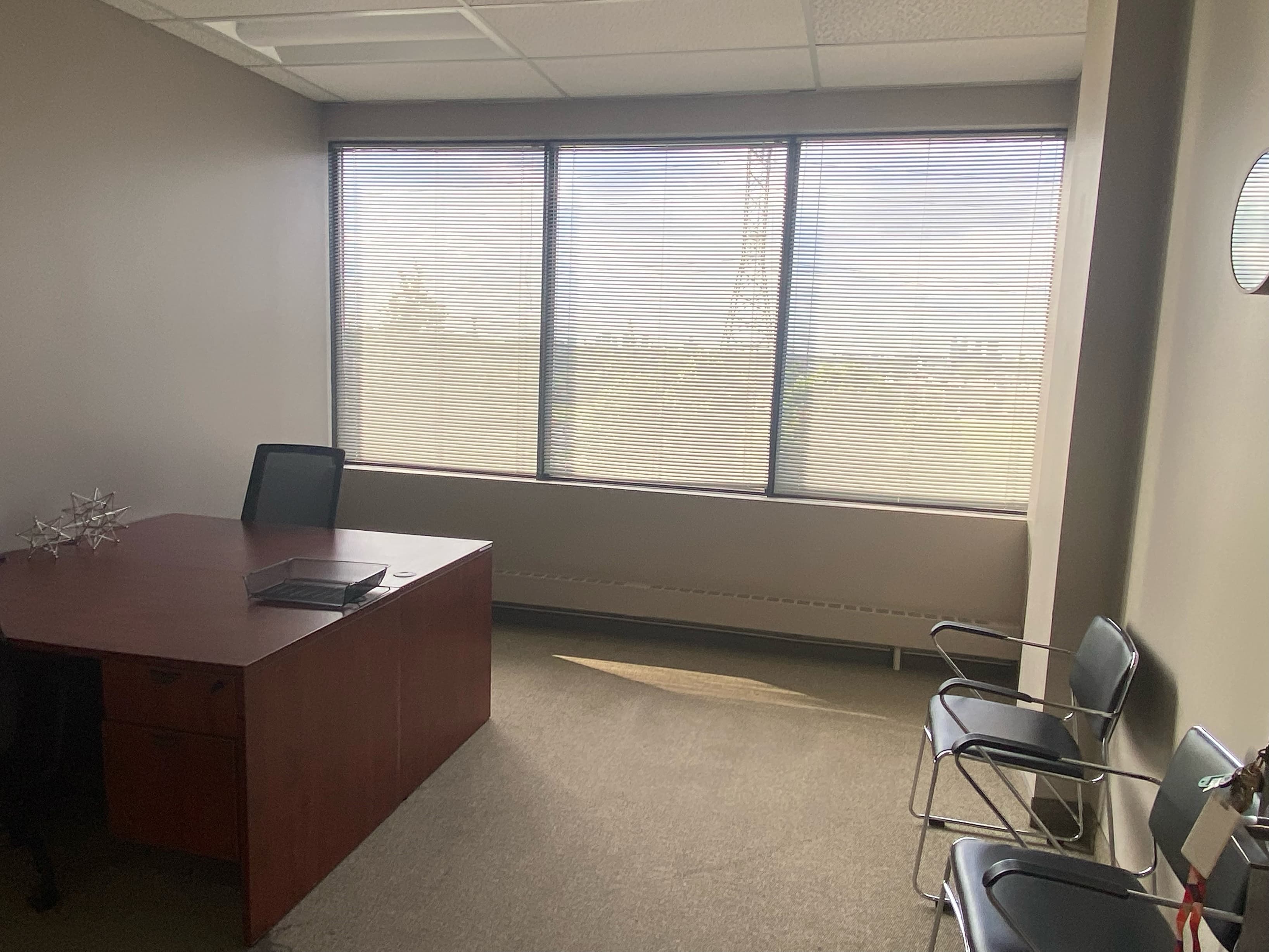 2 people window office