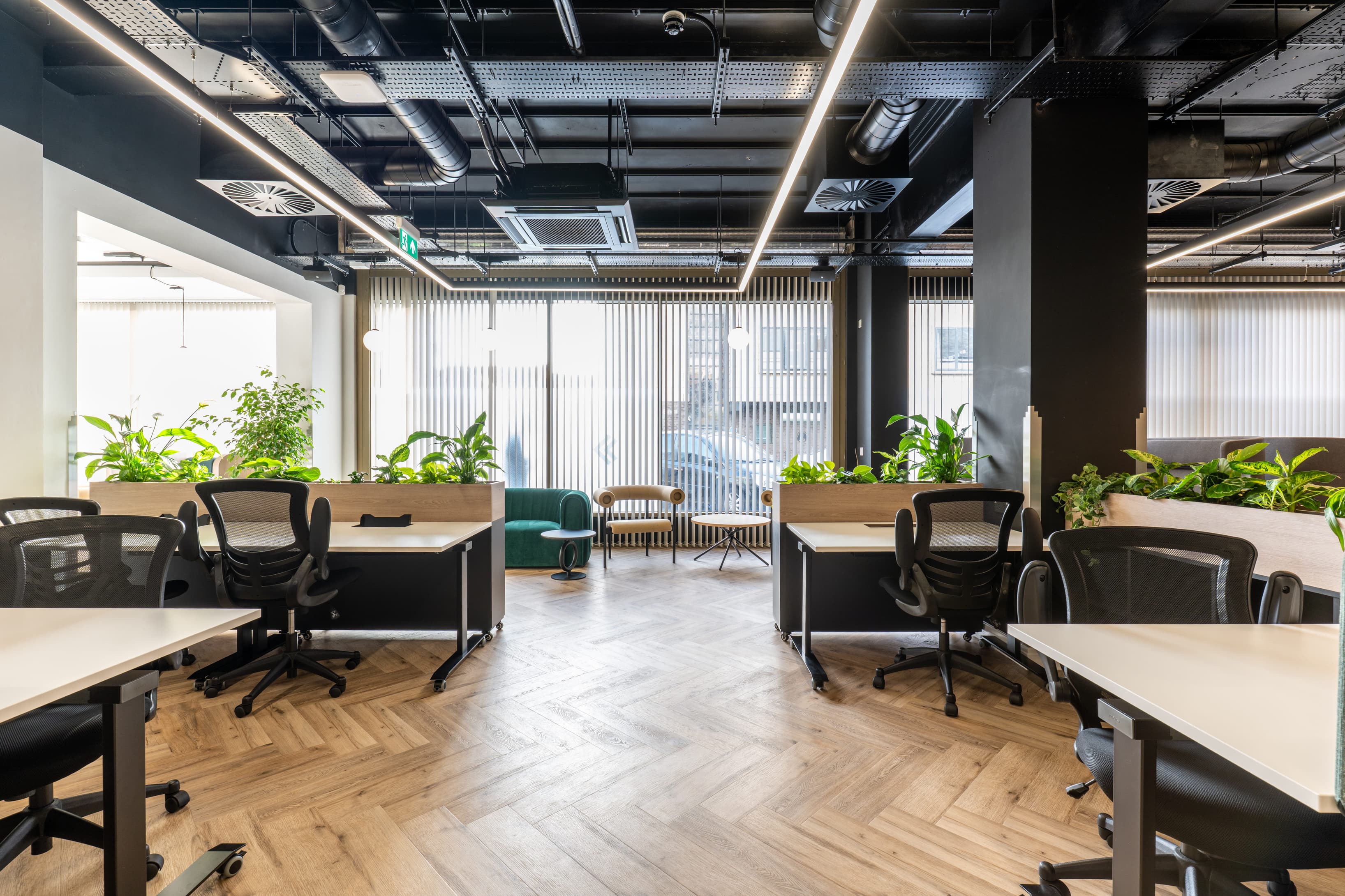 Co-working - Desks + Seating