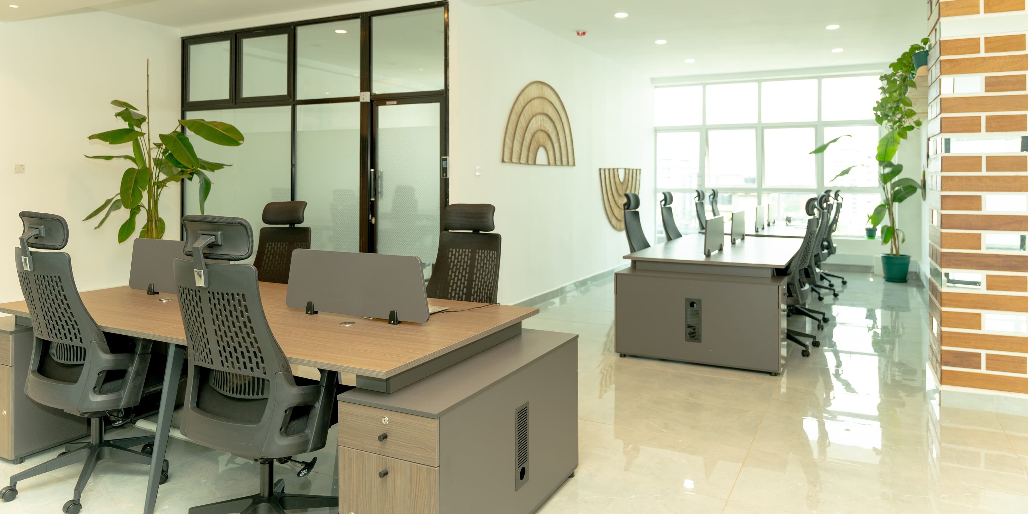 Hot desks Hot desks