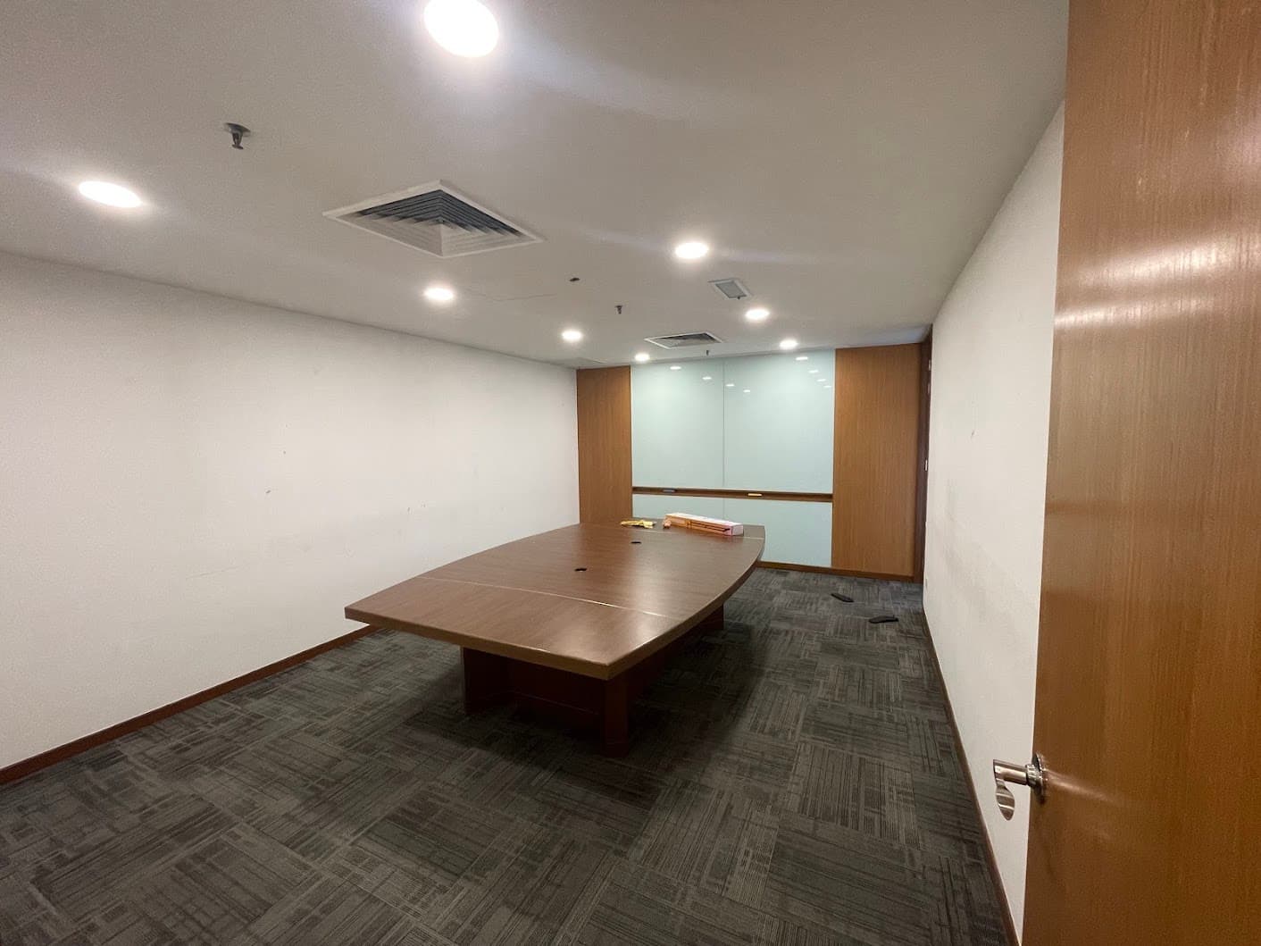 flexible layout options suitable for business operations