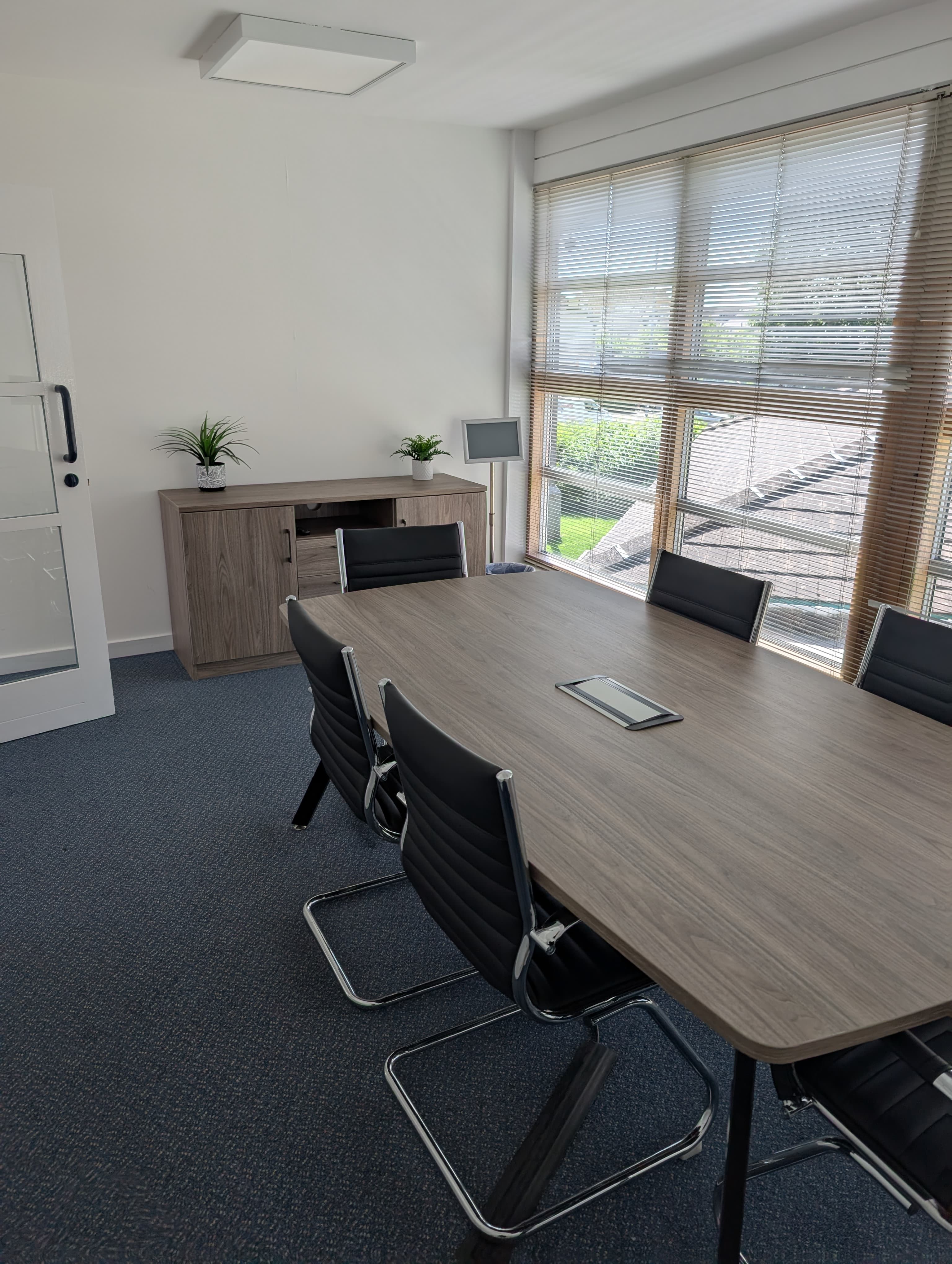 Small Meeting Room Small Meeting Room