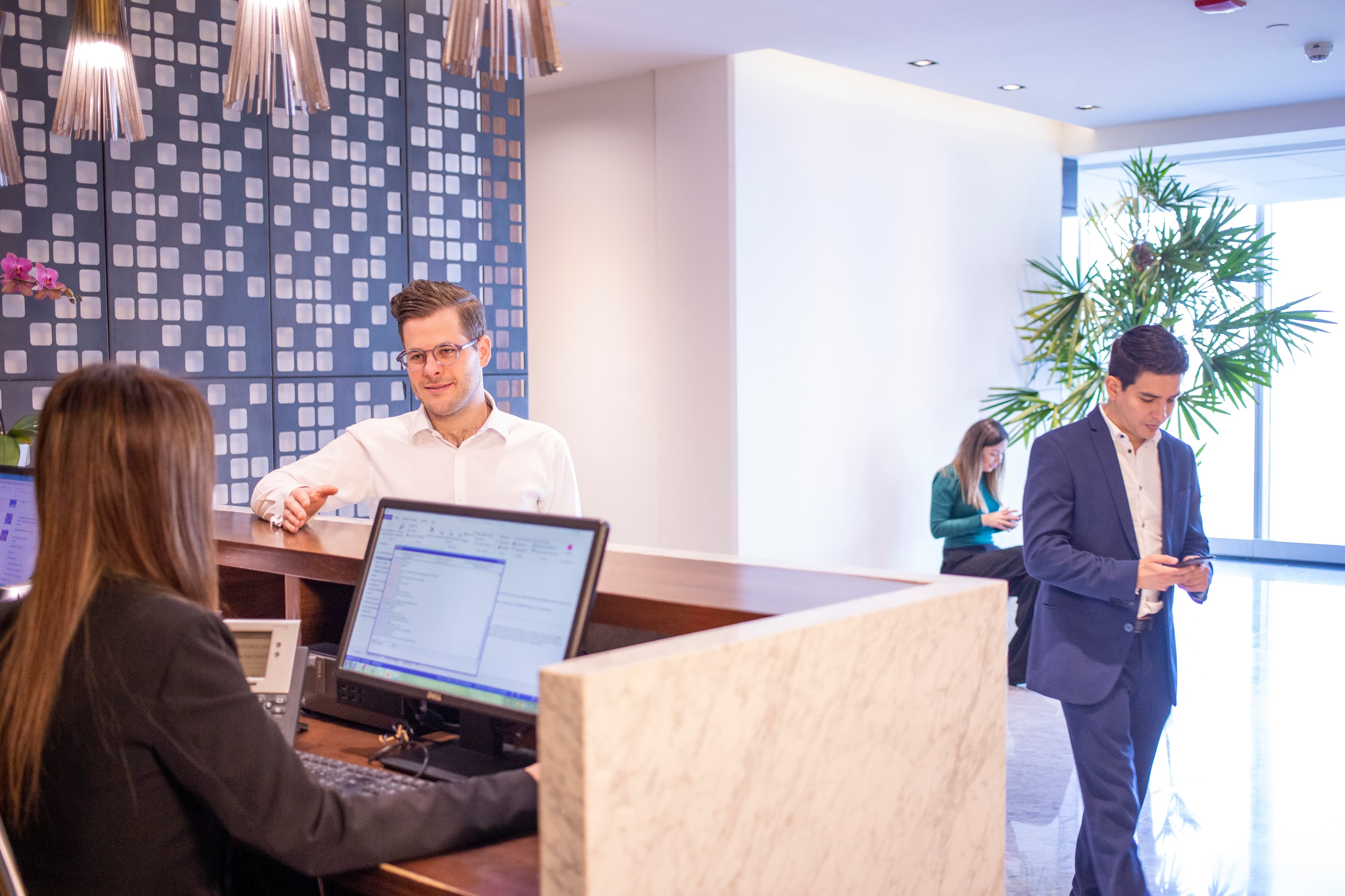 Learn about memberships designed for professionals who need access to IZA locations in Mexico.