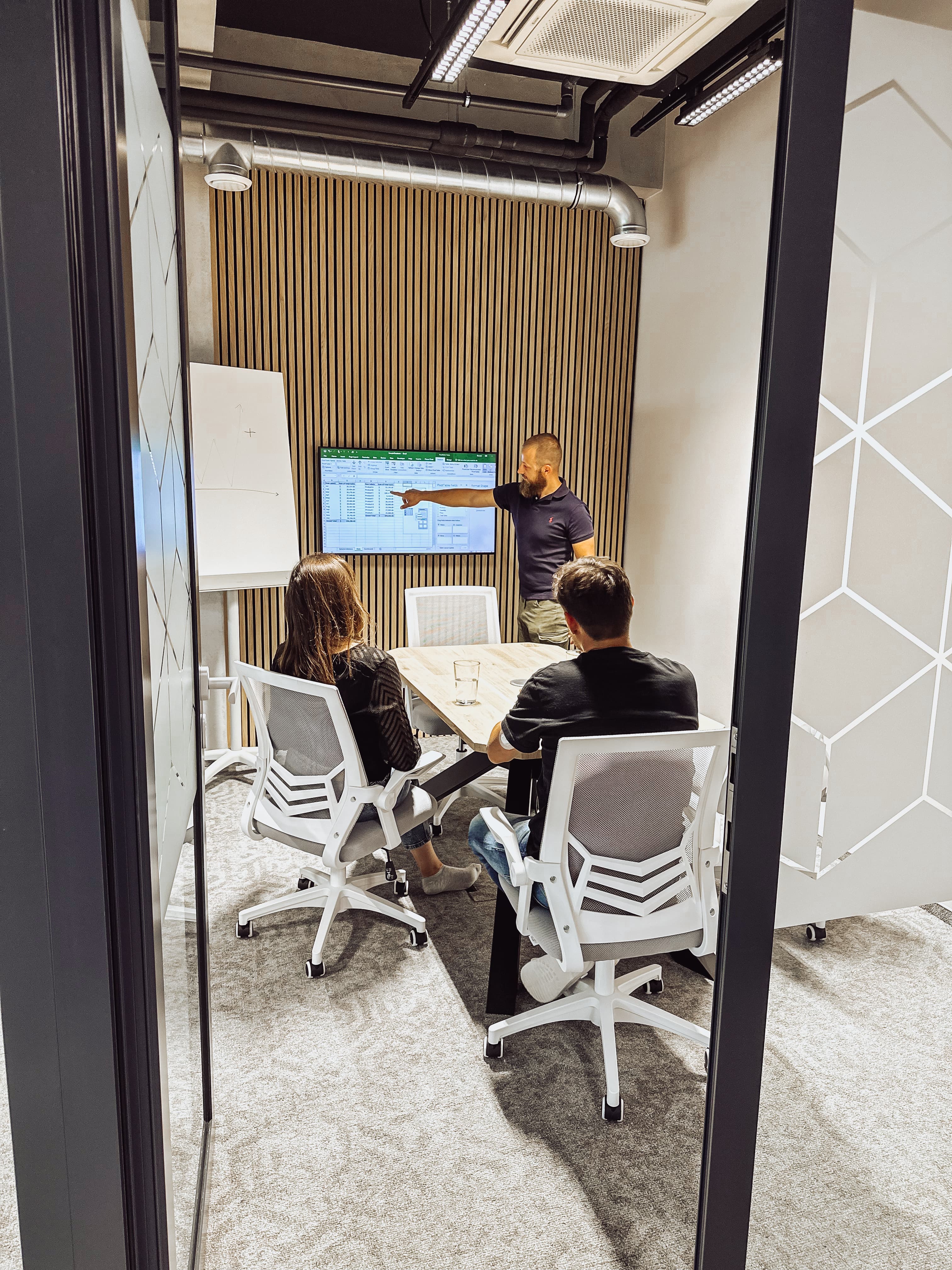 Conference room, 6 person max