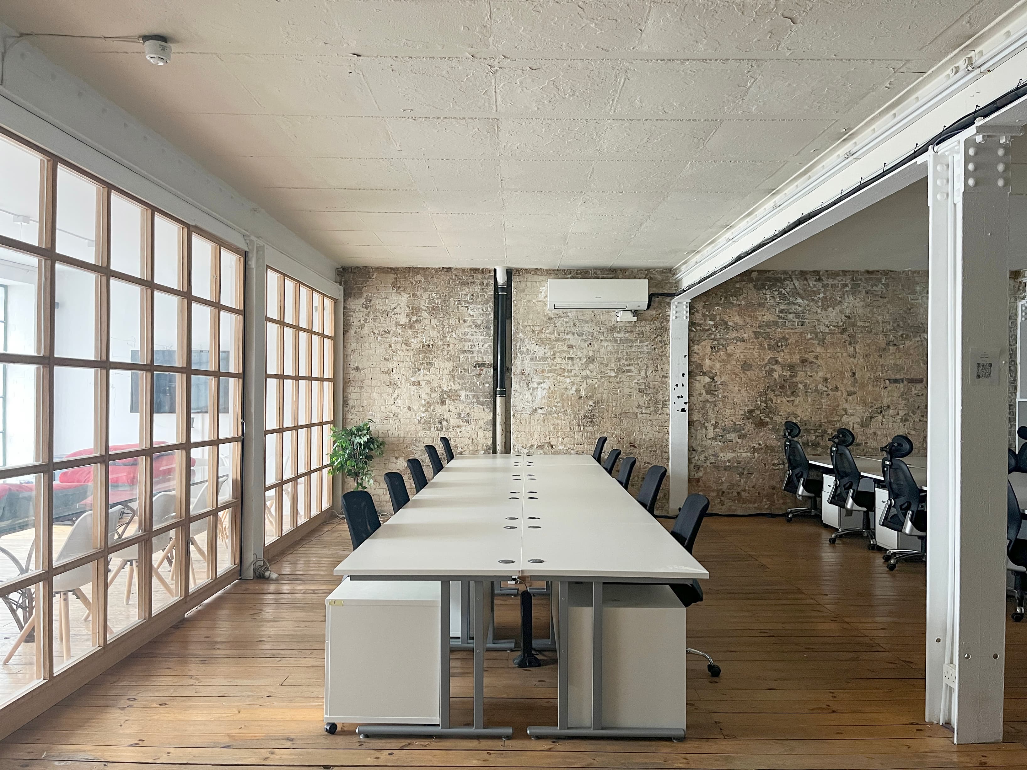 Coworking desk Coworking desk