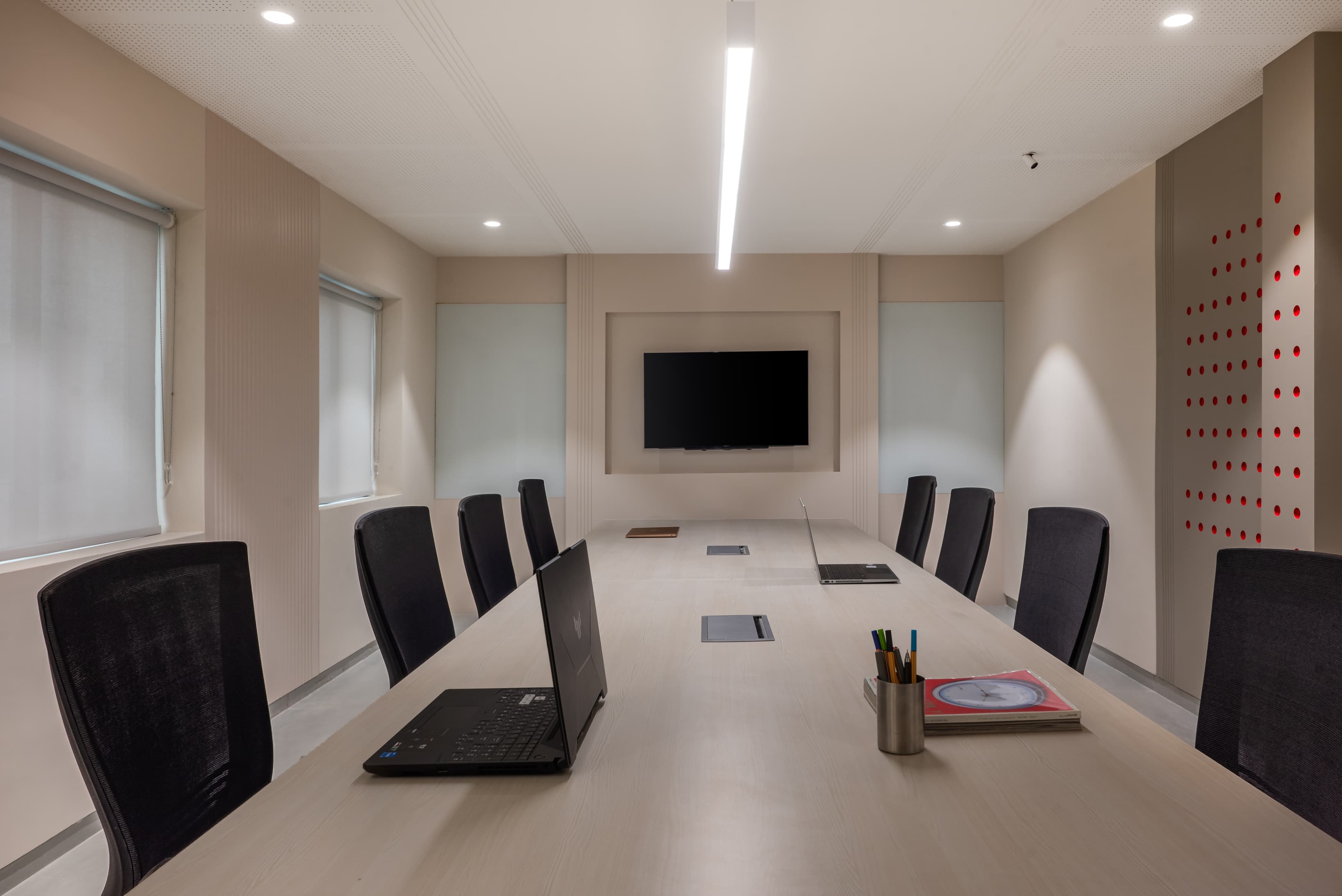 Big discussions. Bold decisions. The perfect room for powerful conversations.Space to think, discuss, and decide.