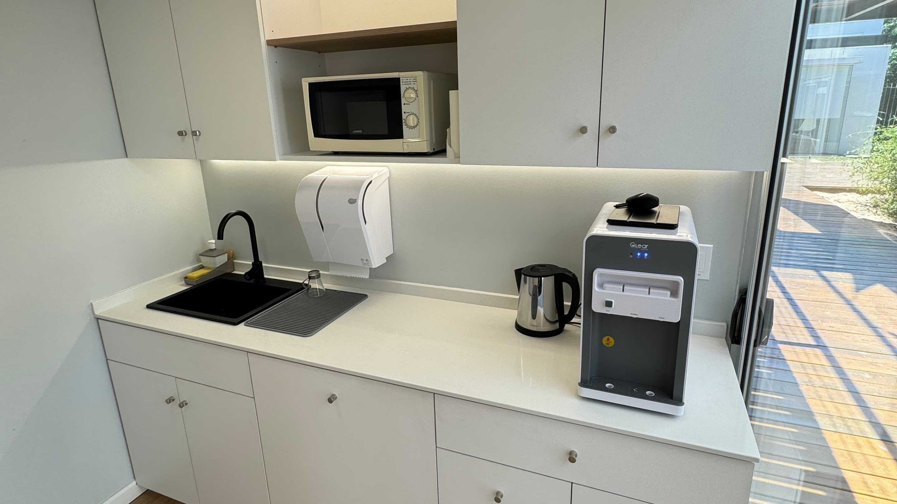 Coffee & Kitchen Area