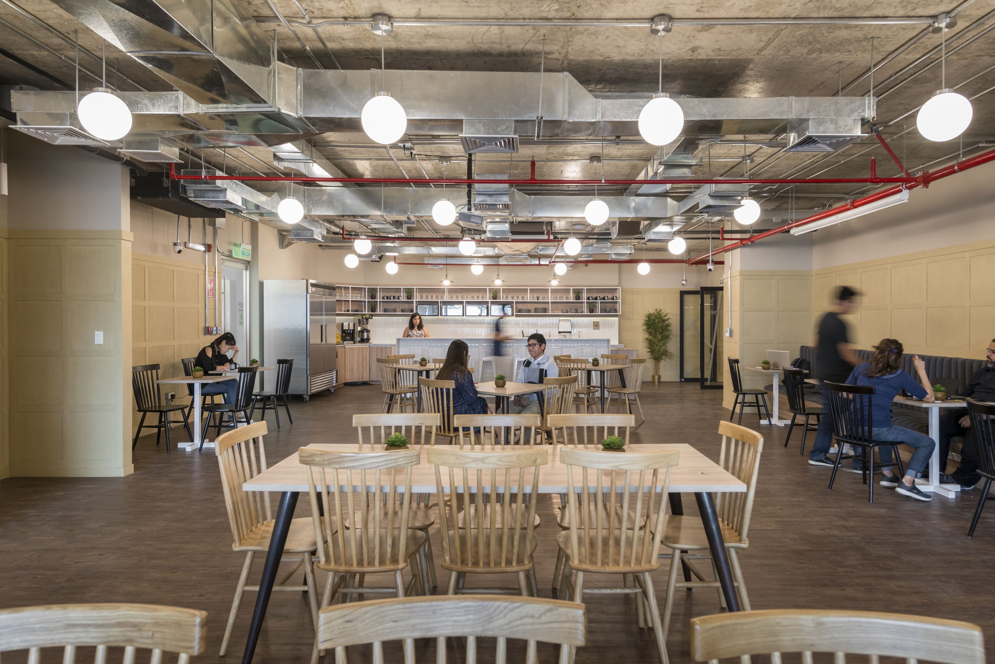 Comedor / Zona de estar Comedor / Zona de estar