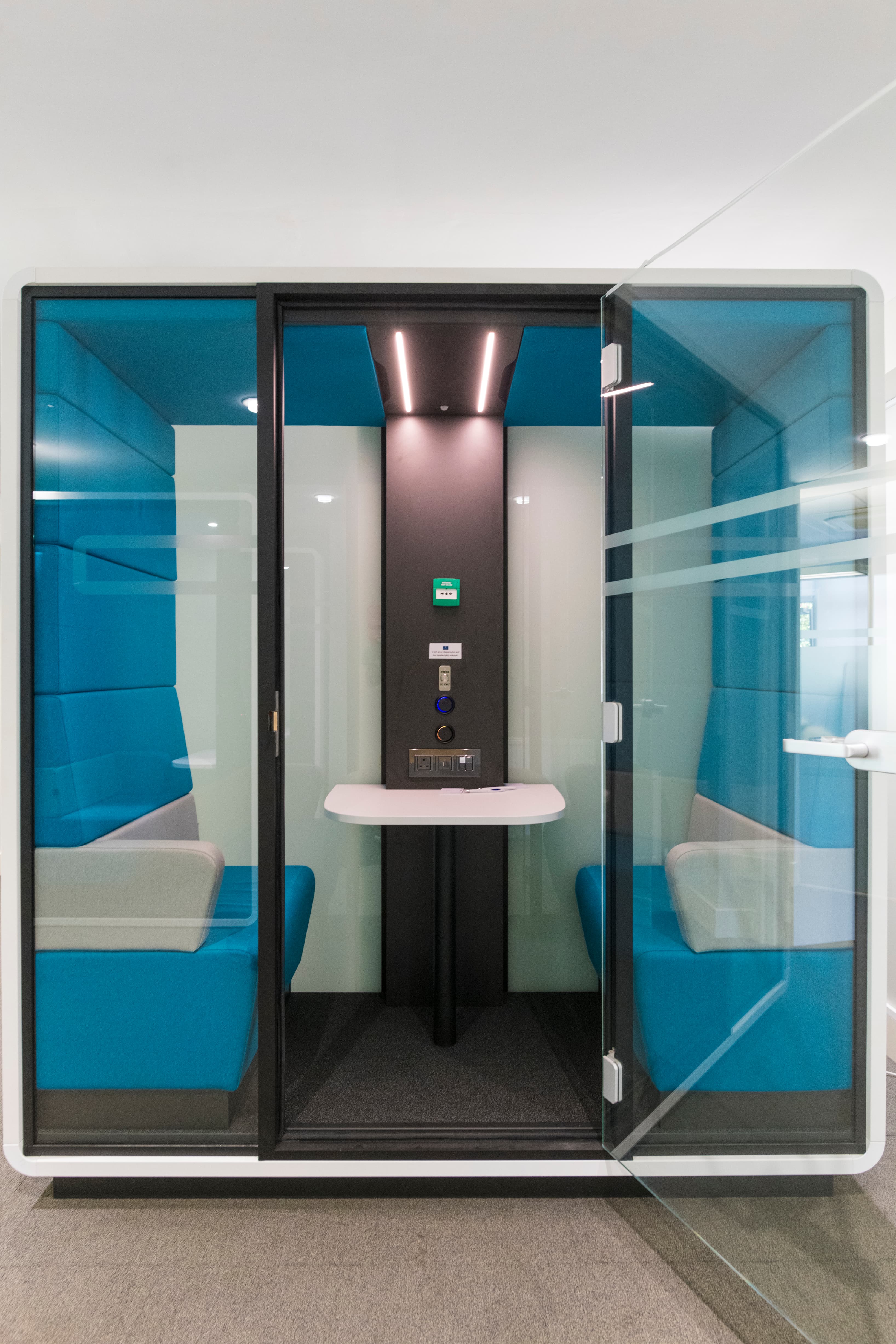 Meeting room pods Meeting room pods