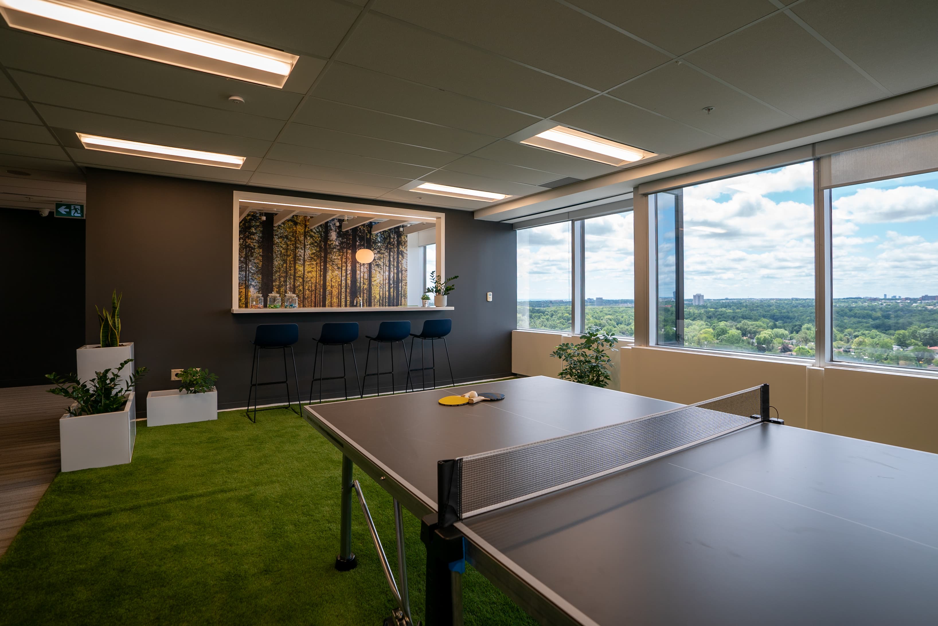 Ping Pong table - Lounge area Ping Pong table - Lounge area