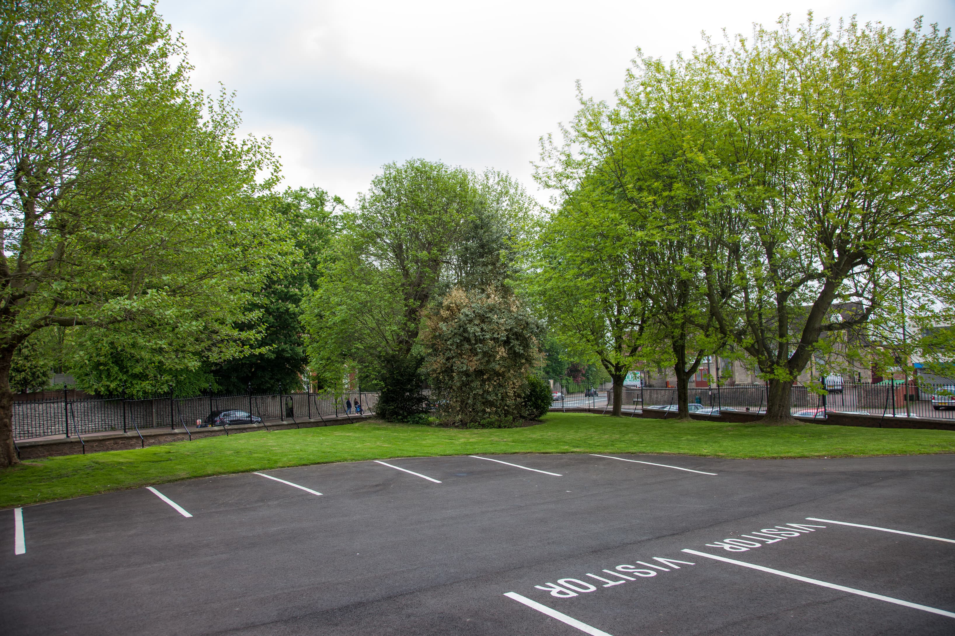 Dedicated marked parking bays providing convenient access to the offices. Dedicated marked parking bays providing convenient access to the offices.