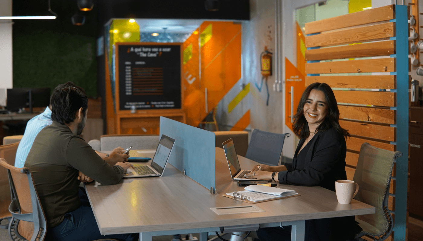 Trabaja con inspiración diaria gracias a una vista privilegiada que eleva tu enfoque, creatividad y bienestar profesional.