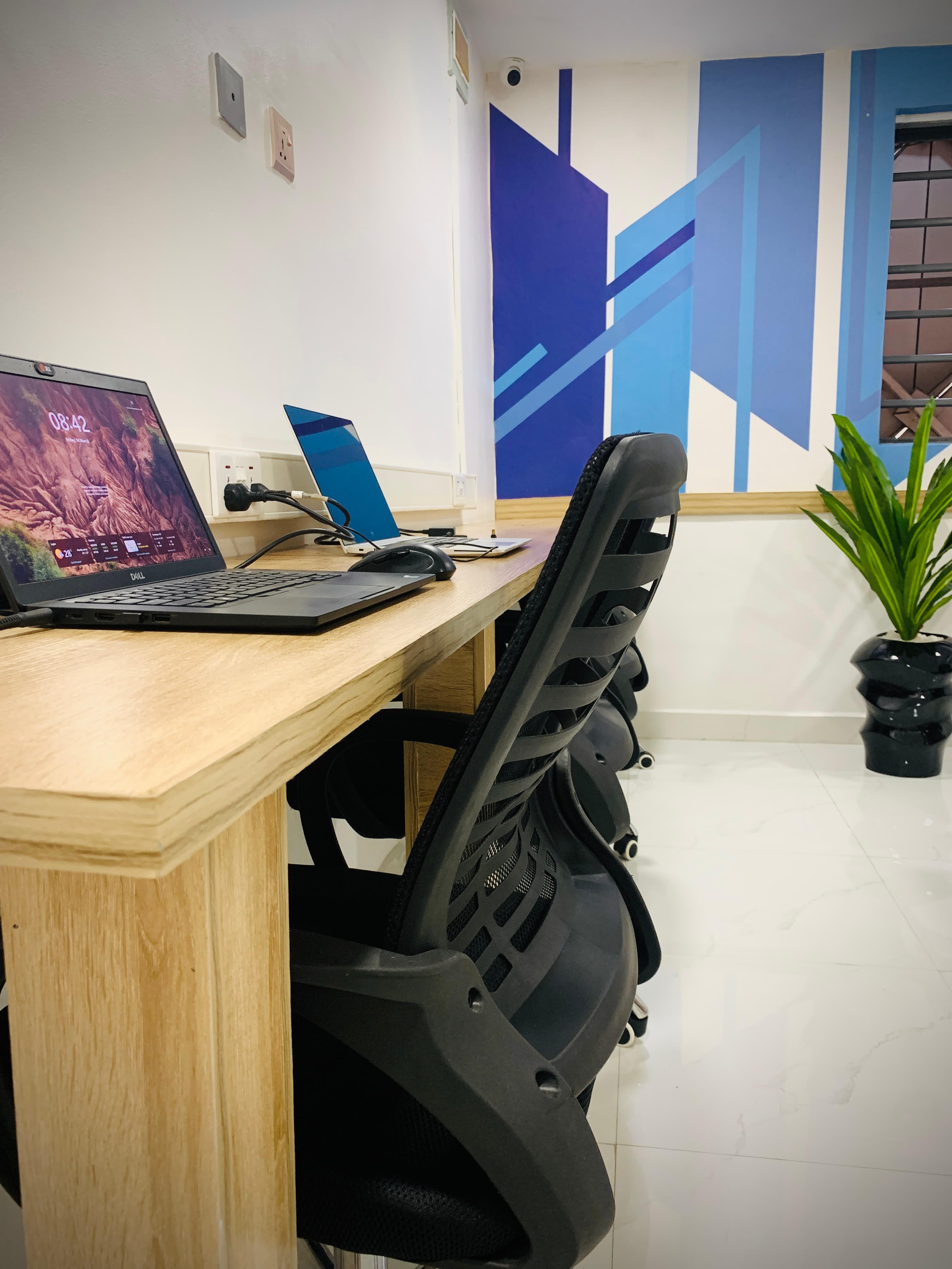 Resa Tech Spaces Workspace 7