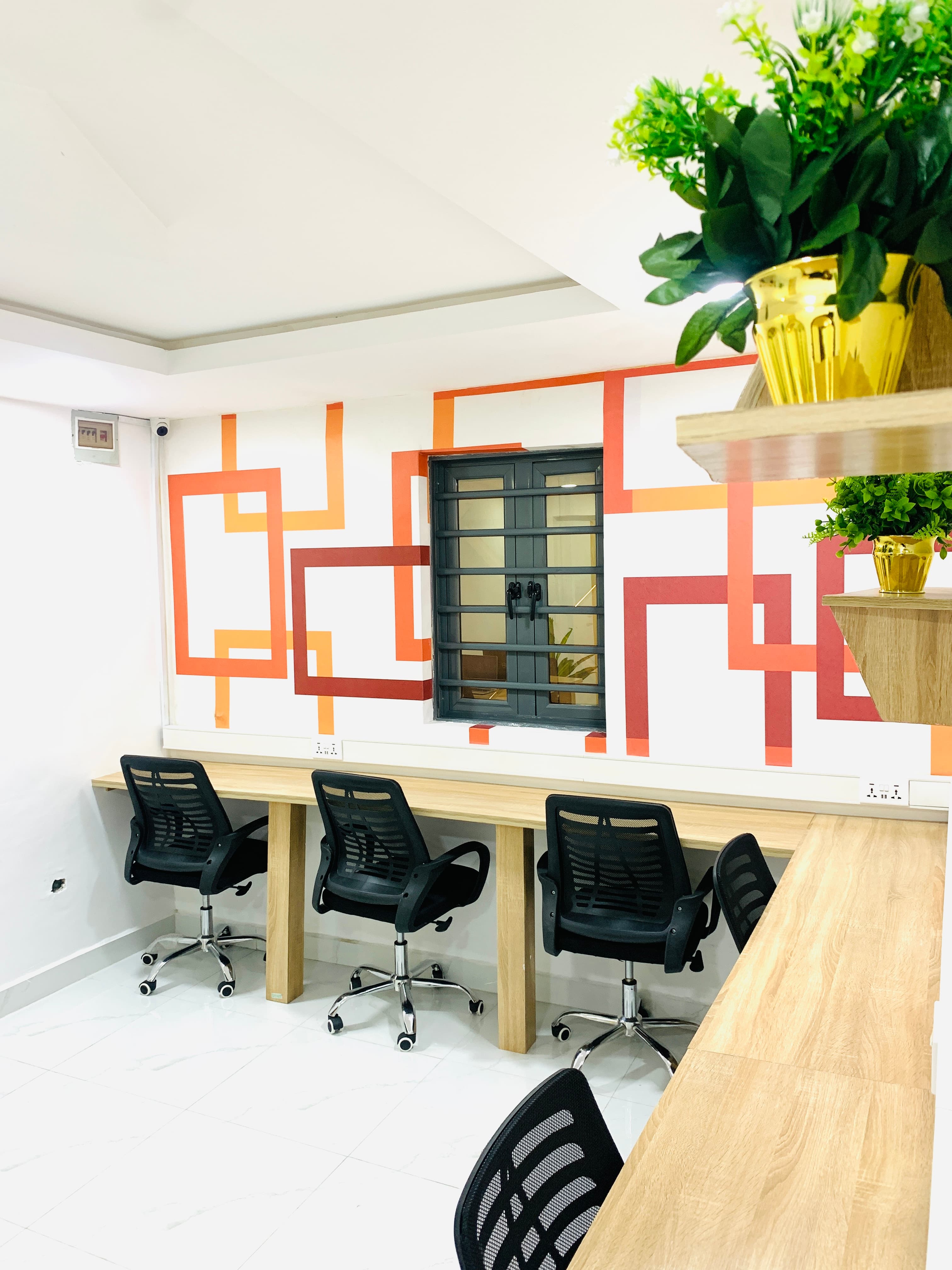 Resa Tech Spaces Workspace 2