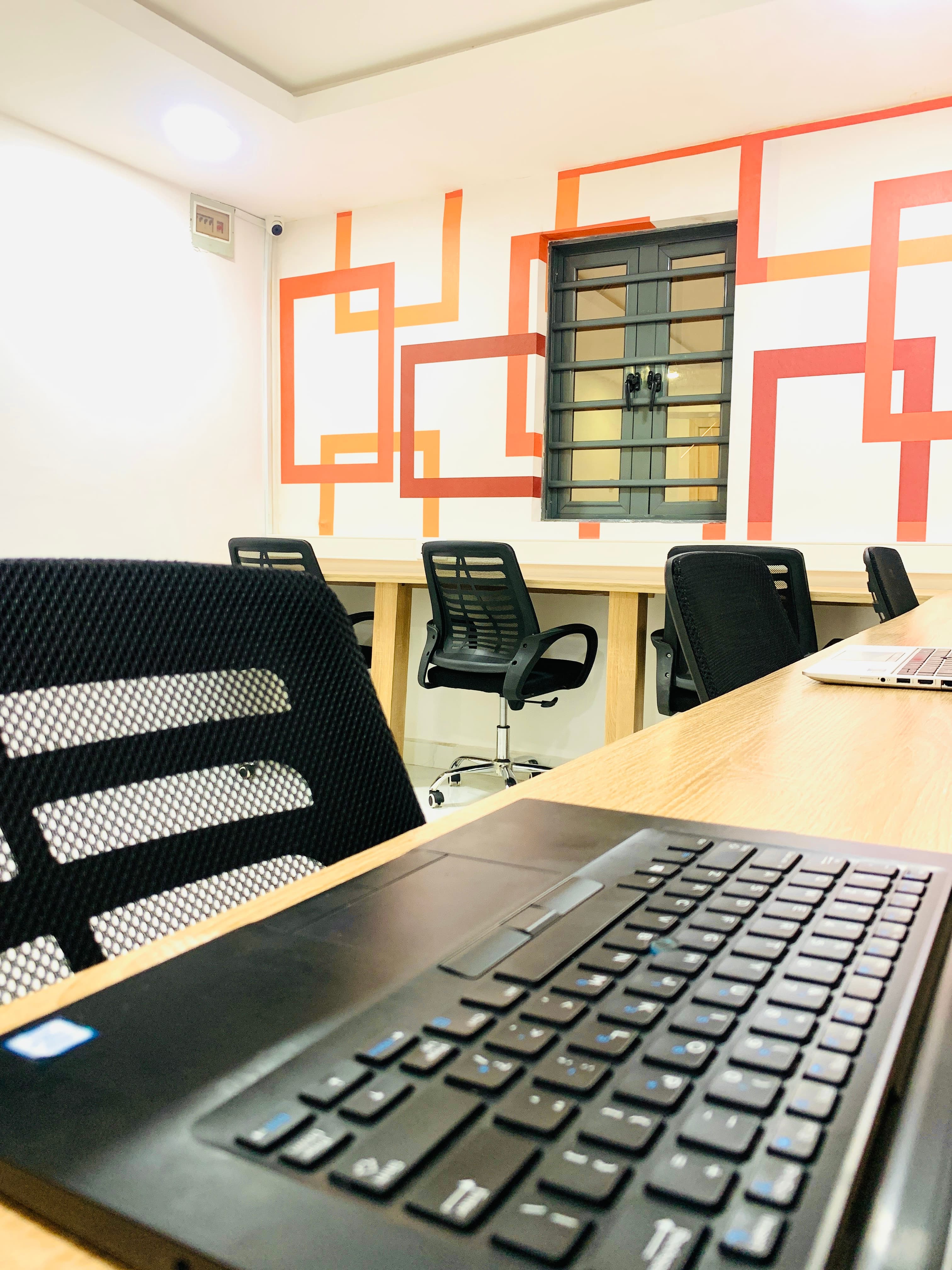 Resa Tech Spaces Workspace 3