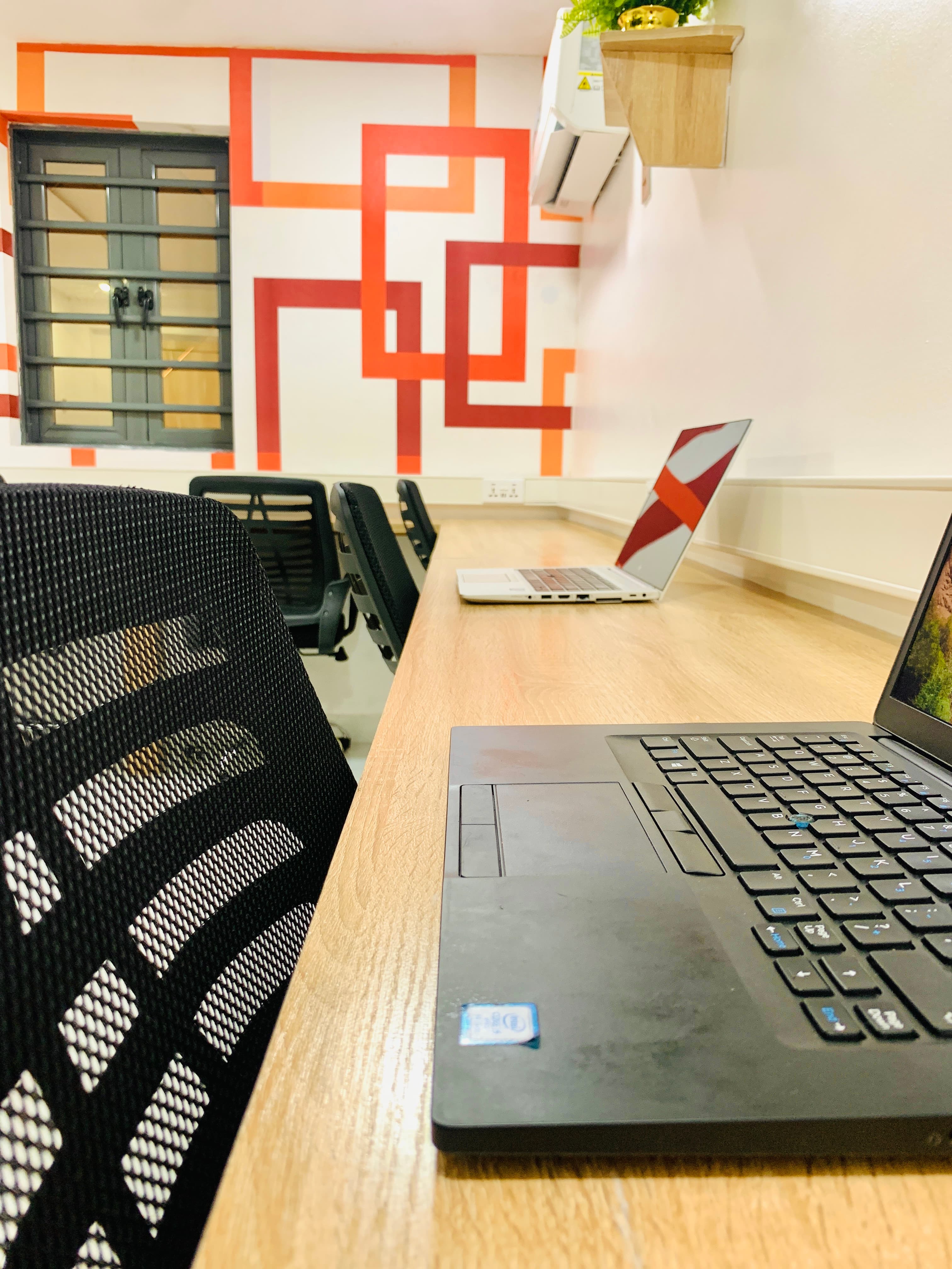 Resa Tech Spaces Workspace 8