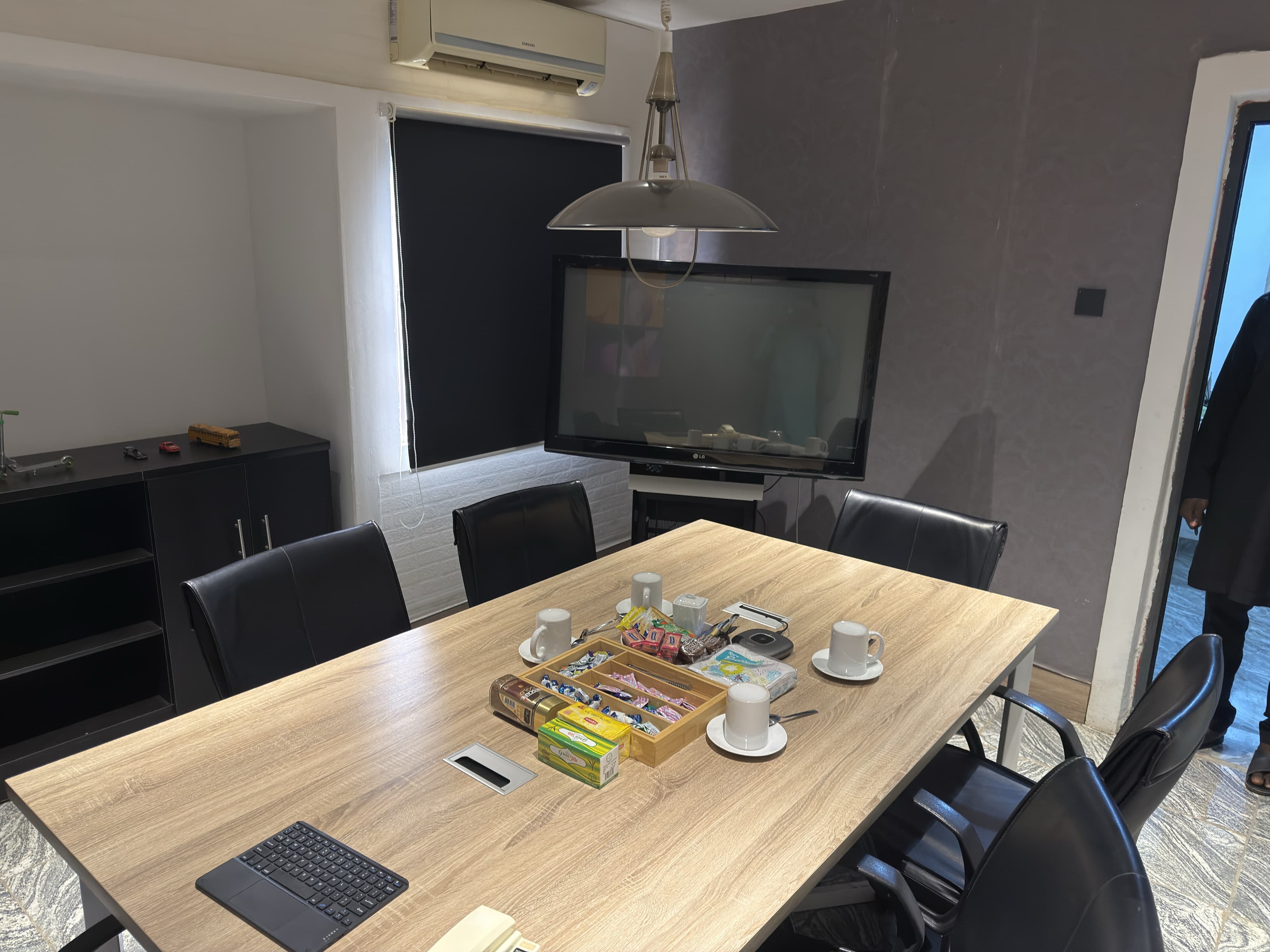 Virtual Meeting Room