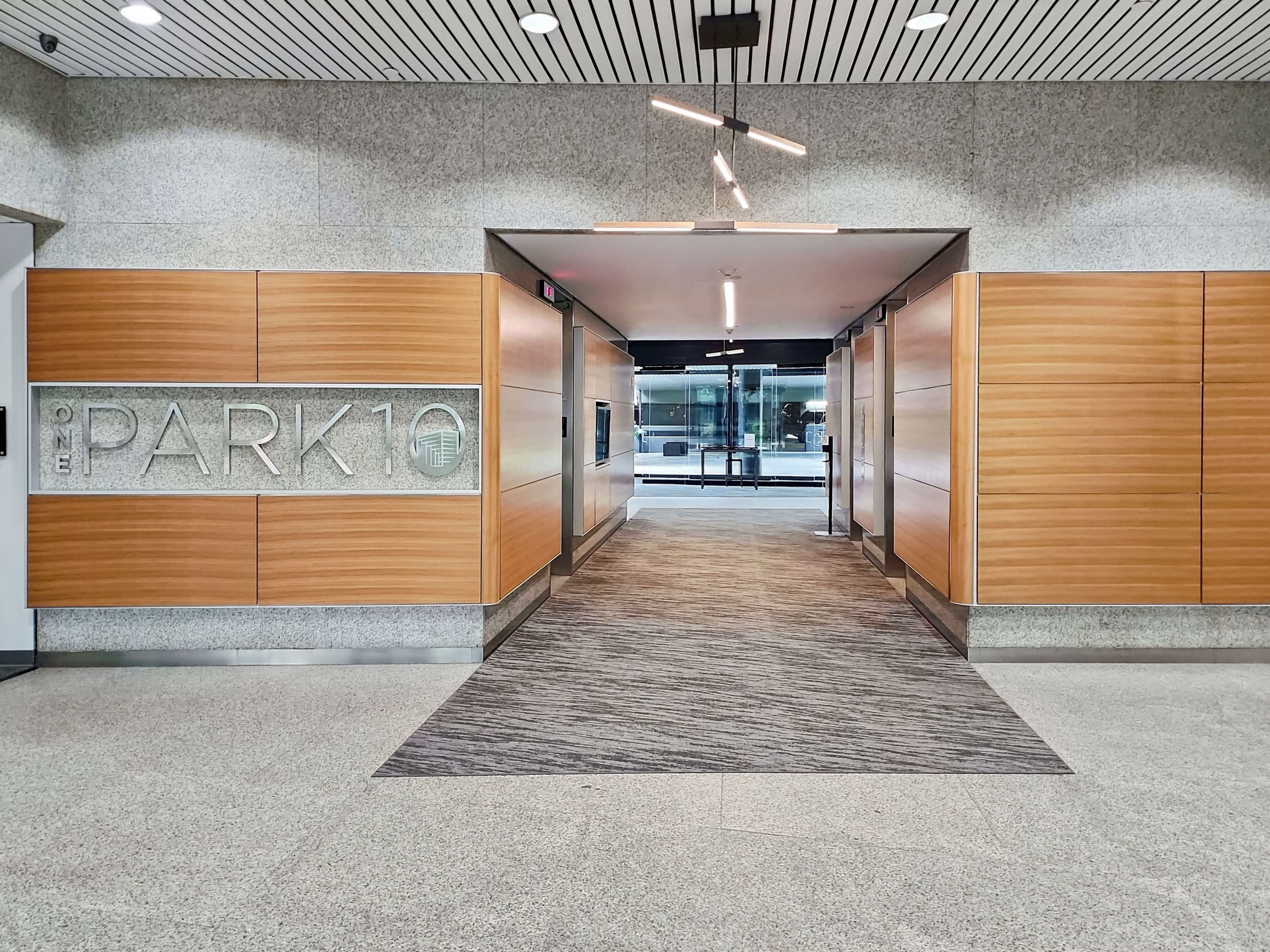 TX, Houston - Park Ten Place image 4 TX, Houston - Park Ten Place image 4