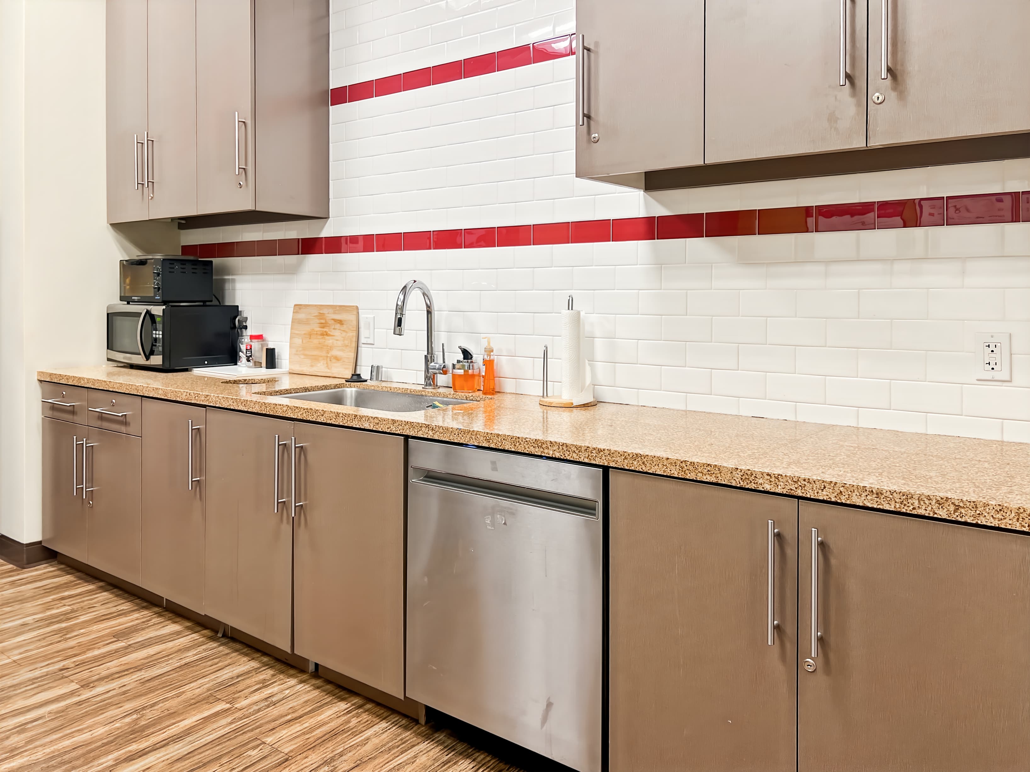 CA, Valencia - Gateway Plaza image 10 CA, Valencia - Gateway Plaza image 10