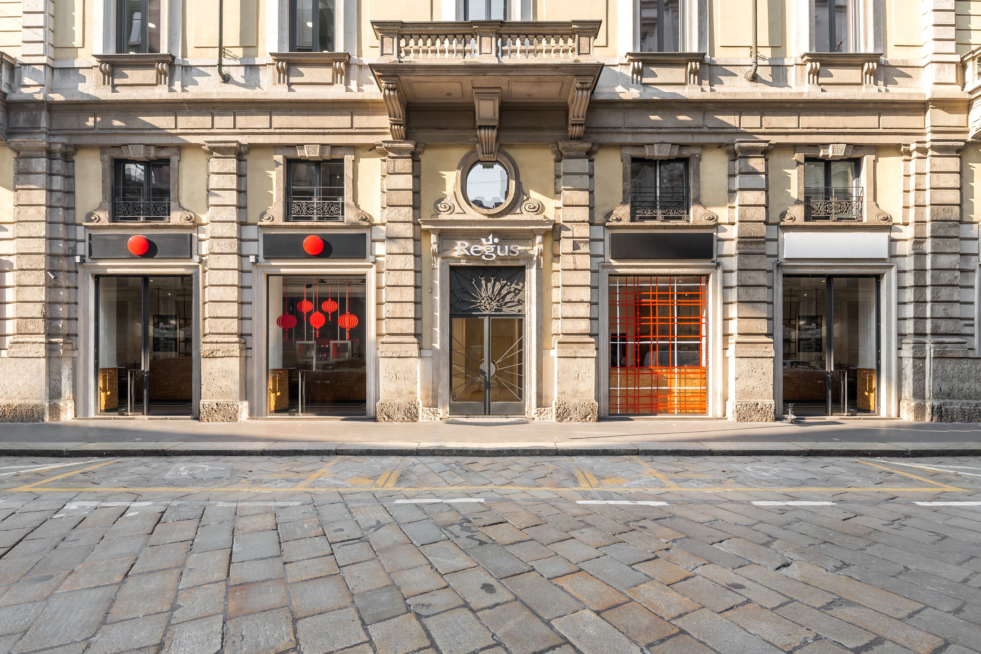 MILAN, Galleria Vittorio Emanuele image 3 MILAN, Galleria Vittorio Emanuele image 3