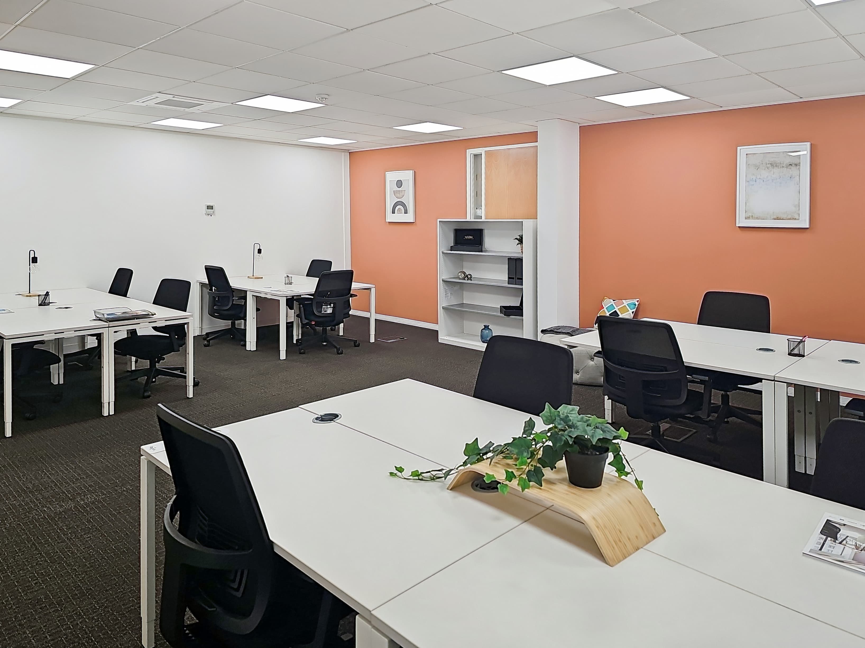 SOUTHAMPTON, Airport image 2 SOUTHAMPTON, Airport image 2