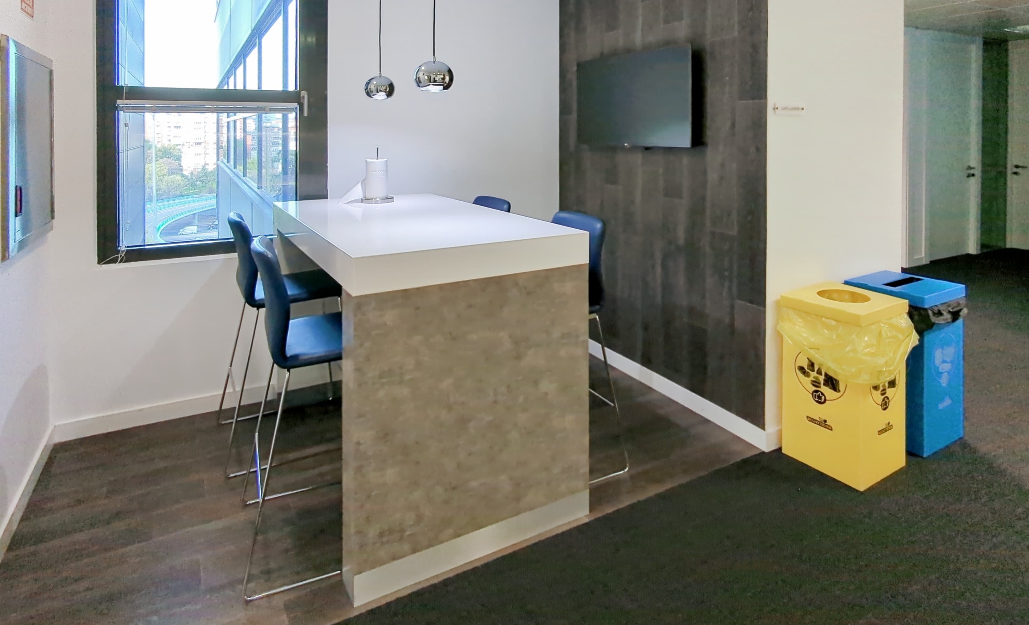 MADRID, Avenida America image 1 MADRID, Avenida America image 1