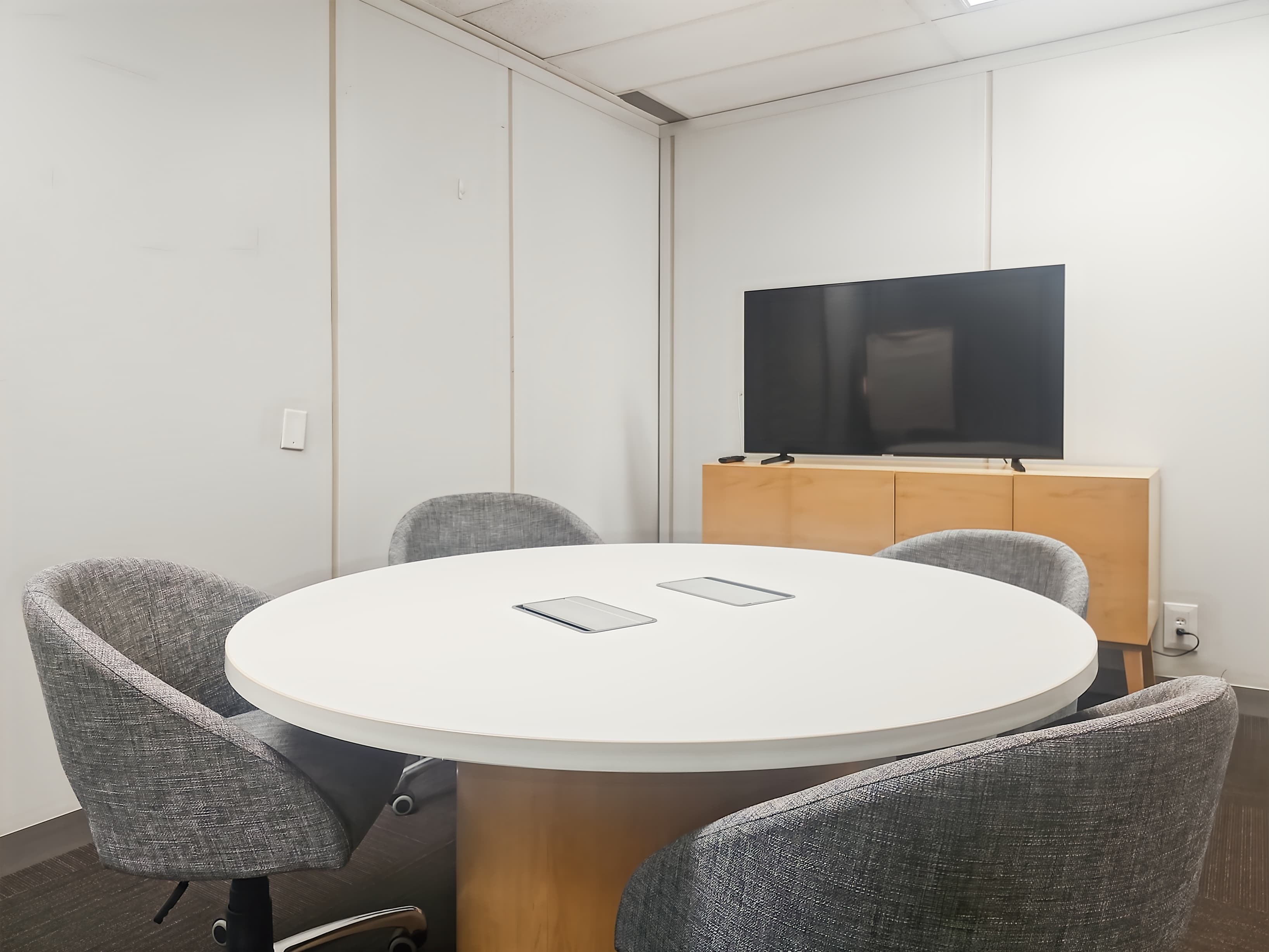 AB, Calgary - Westmount image 3 AB, Calgary - Westmount image 3