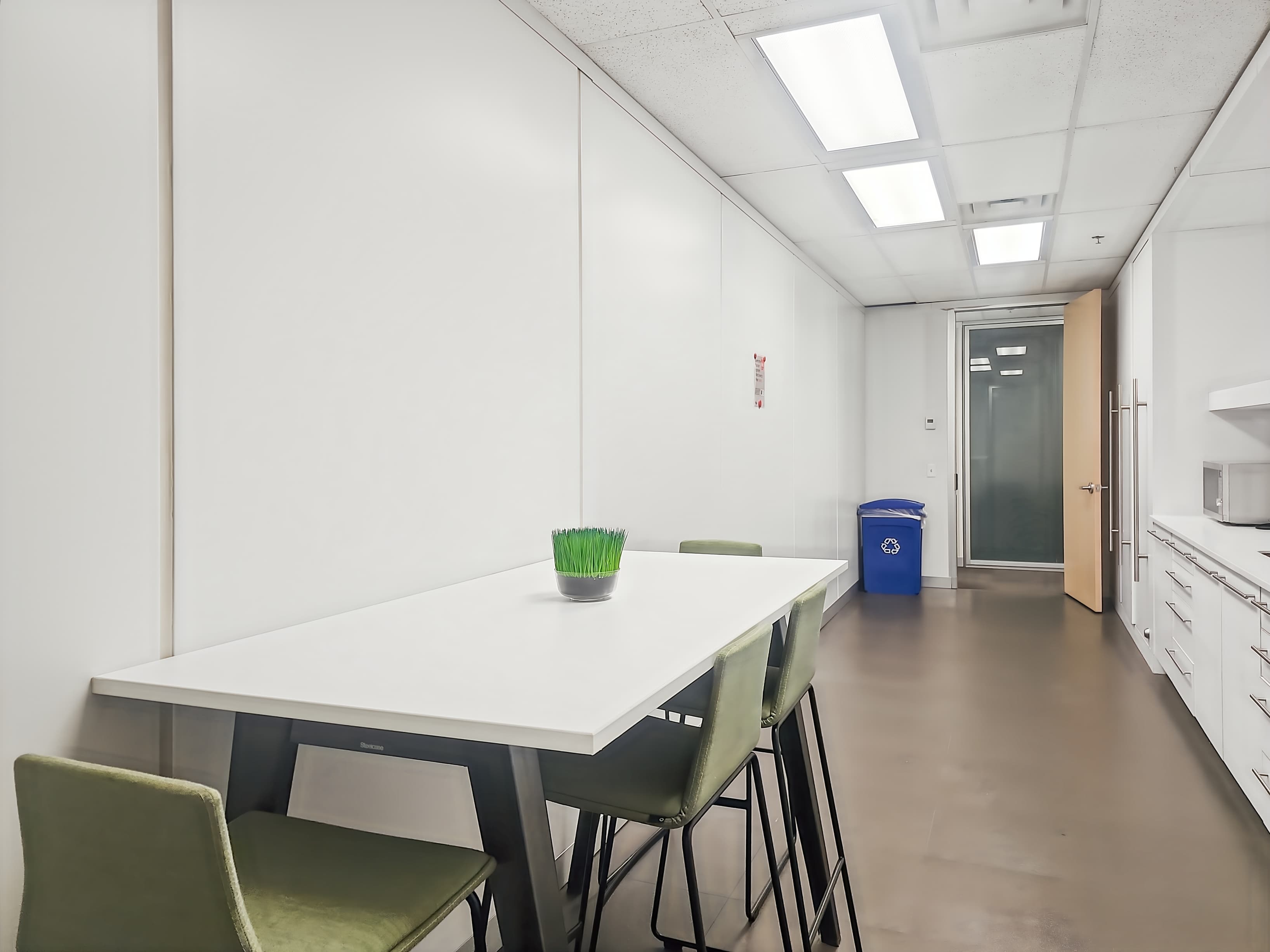 AB, Calgary - Westmount image 5 AB, Calgary - Westmount image 5