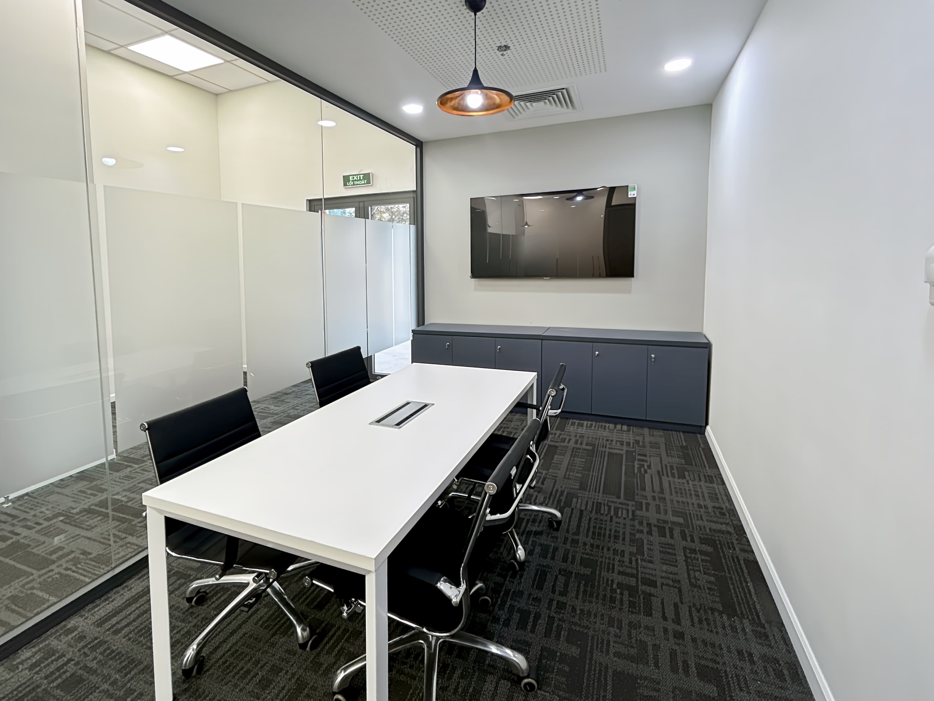 Ho Chi Minh, L'Mak image 2 Ho Chi Minh, L'Mak image 2