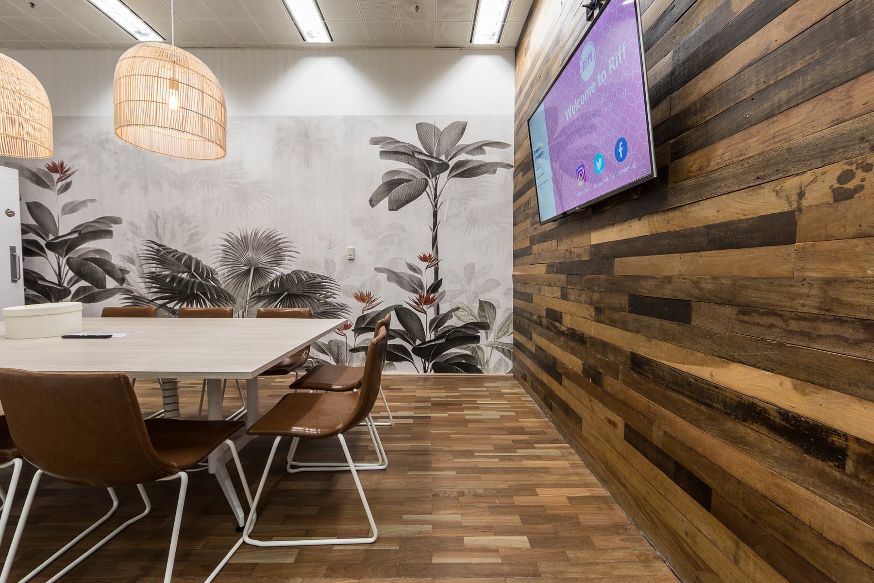 Private Meeting Room Private Meeting Room