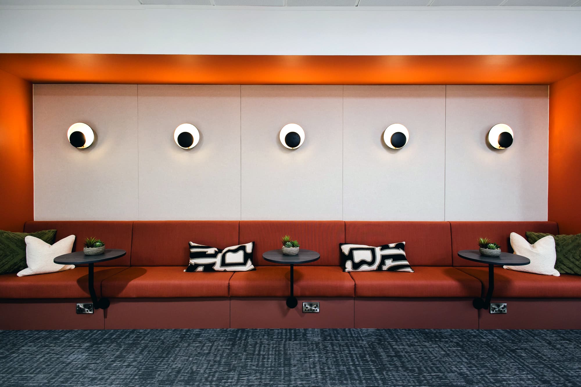 Breakout/Lounge Space Breakout/Lounge Space