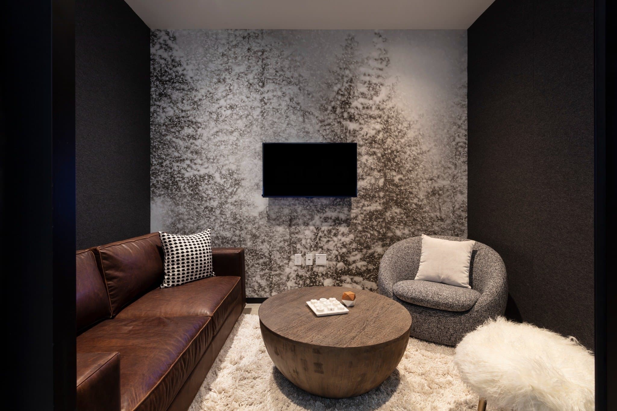 Breakout/Lounge Space Breakout/Lounge Space