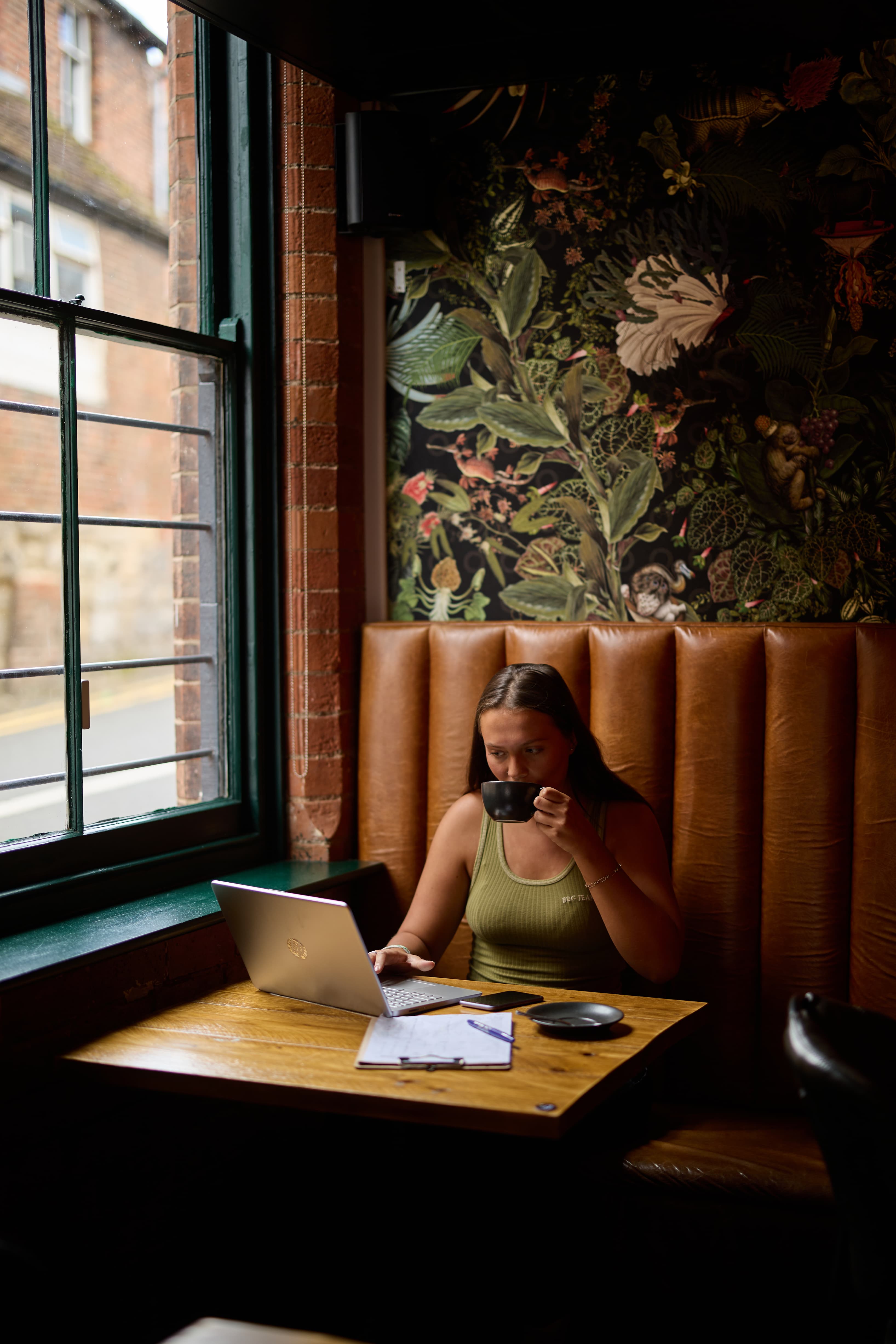 Pick a desk, any desk! Pick a desk, any desk!