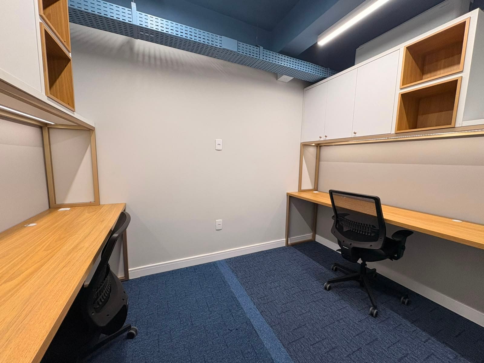 Everest Coworking Private Office 4P Everest Coworking Private Office 4P