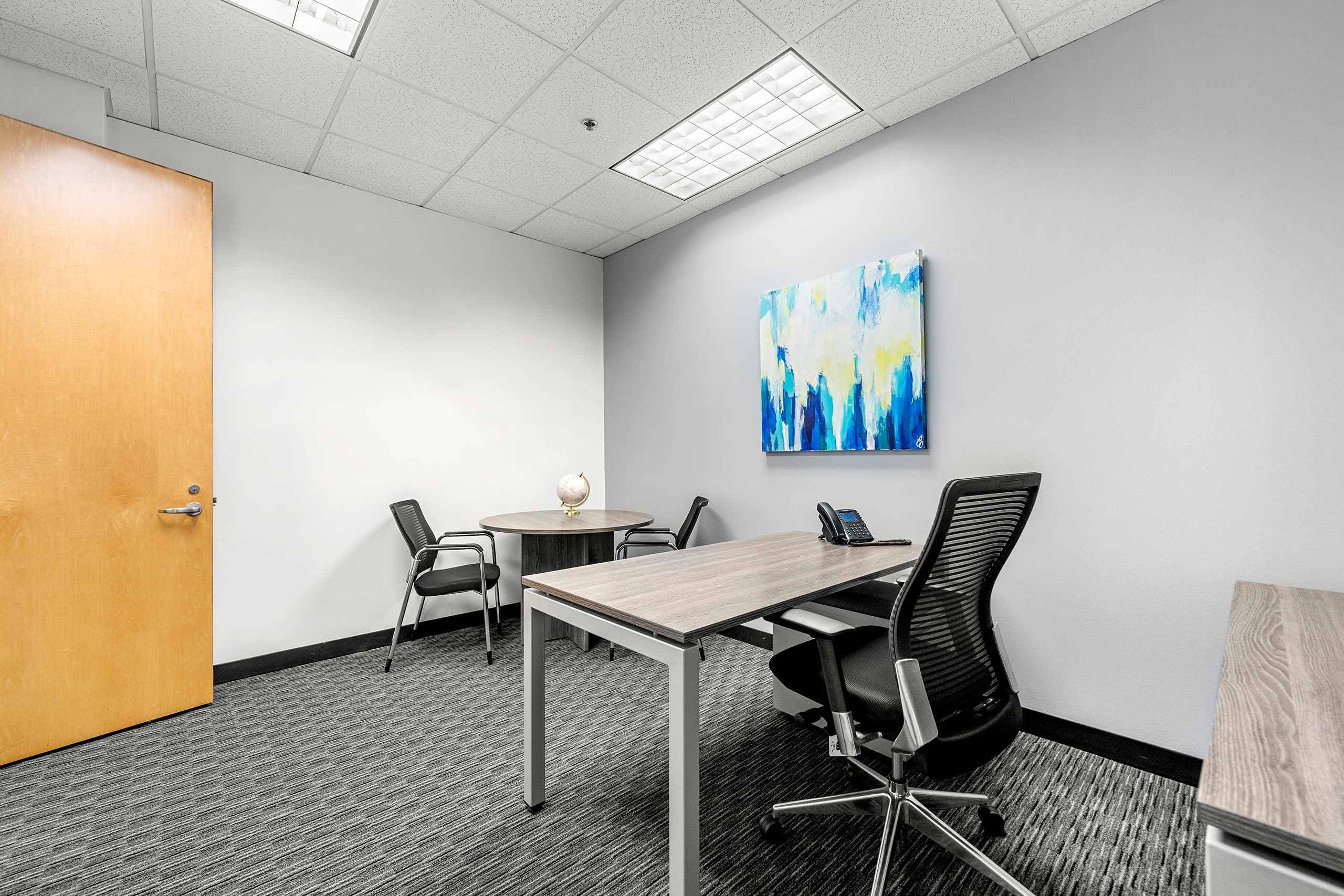 Small interior office Small interior office
