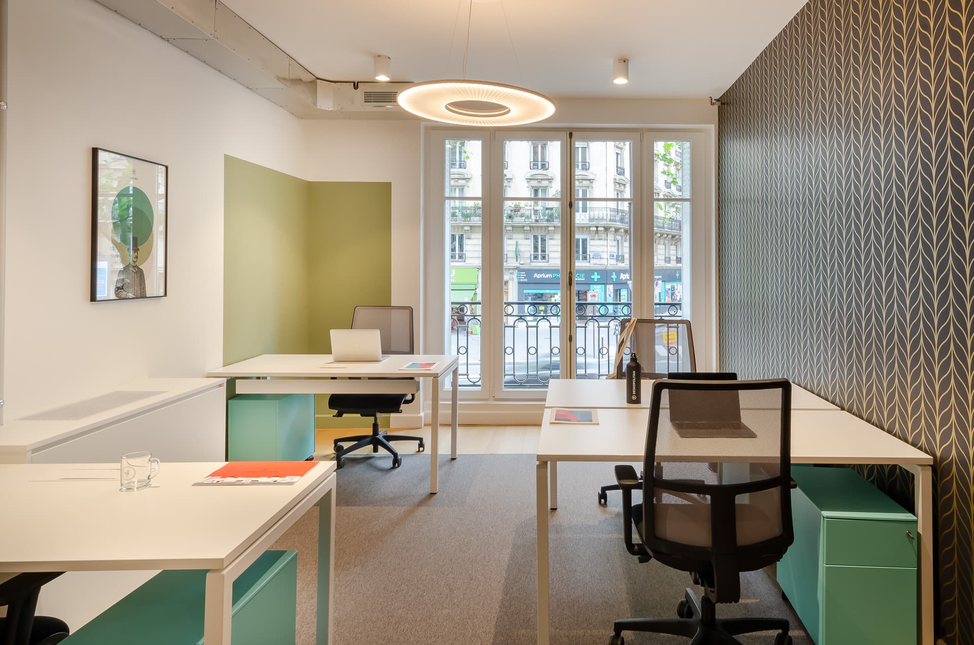 Private office - 4 workstations Private office - 4 workstations