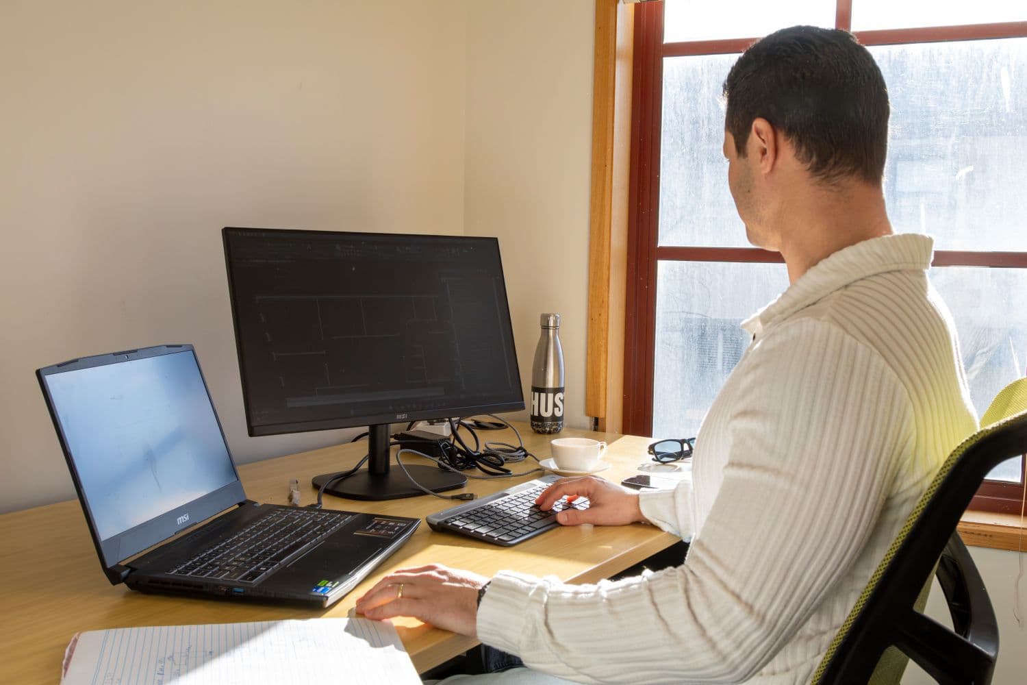 Private Offices/Dedicated desks Private Offices/Dedicated desks