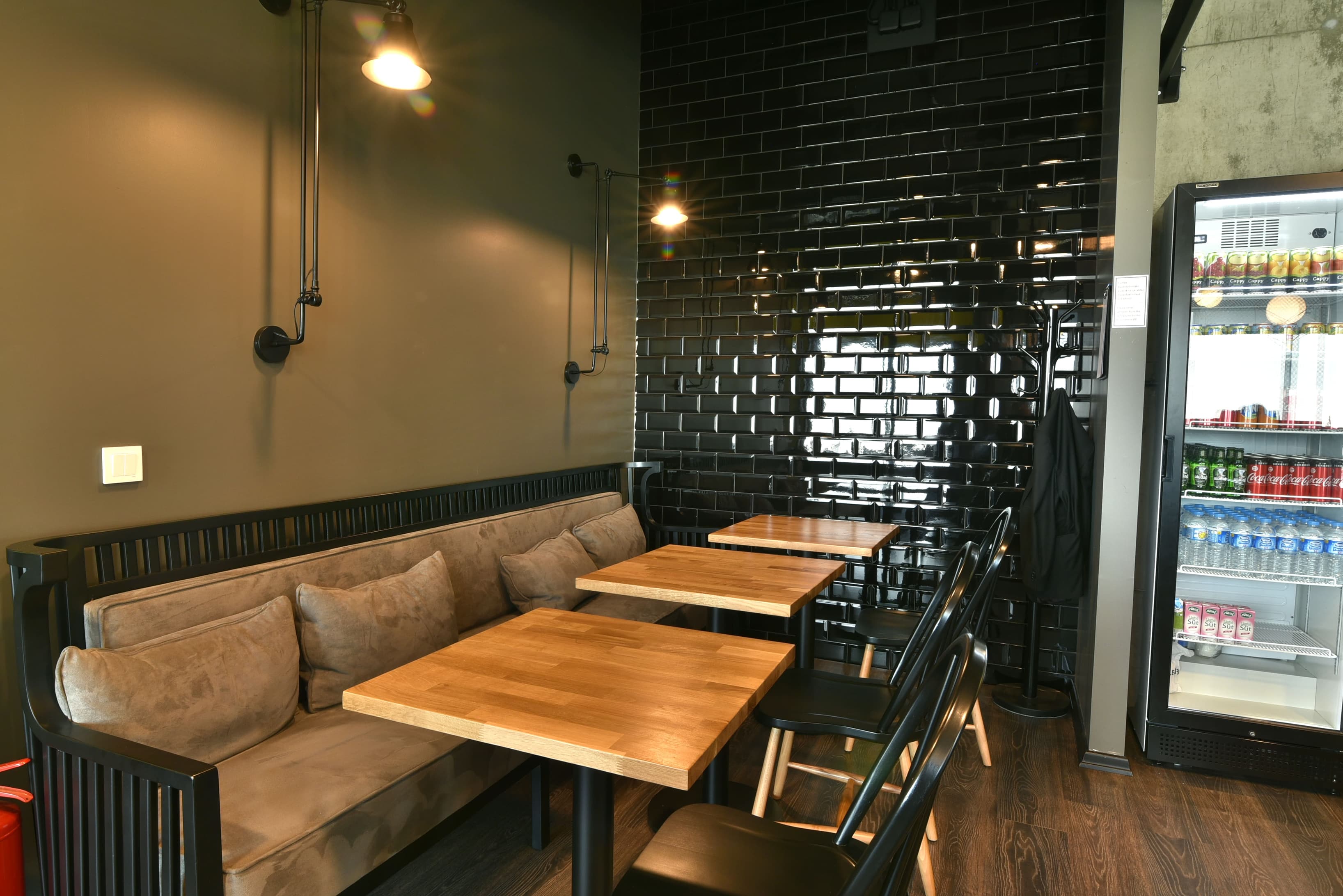 Breakout/Lounge Space Breakout/Lounge Space